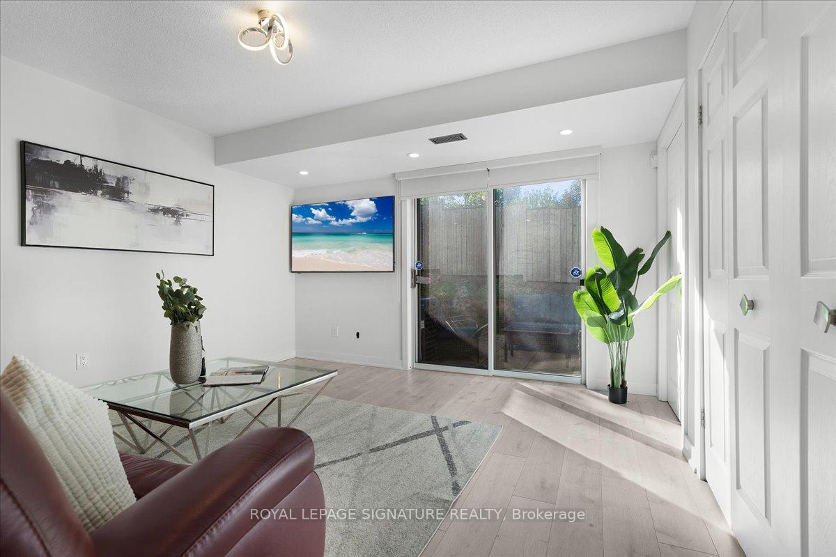 Photo 7 of Unit 11, 384 Limeridge Road E, Hamilton, Bruleville — HOMEH