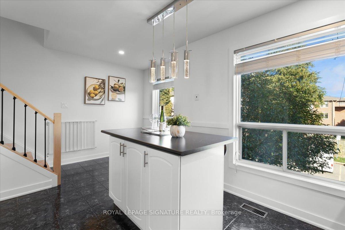Photo 23 of Unit 11, 384 Limeridge Road E, Hamilton, Bruleville — HOMEH