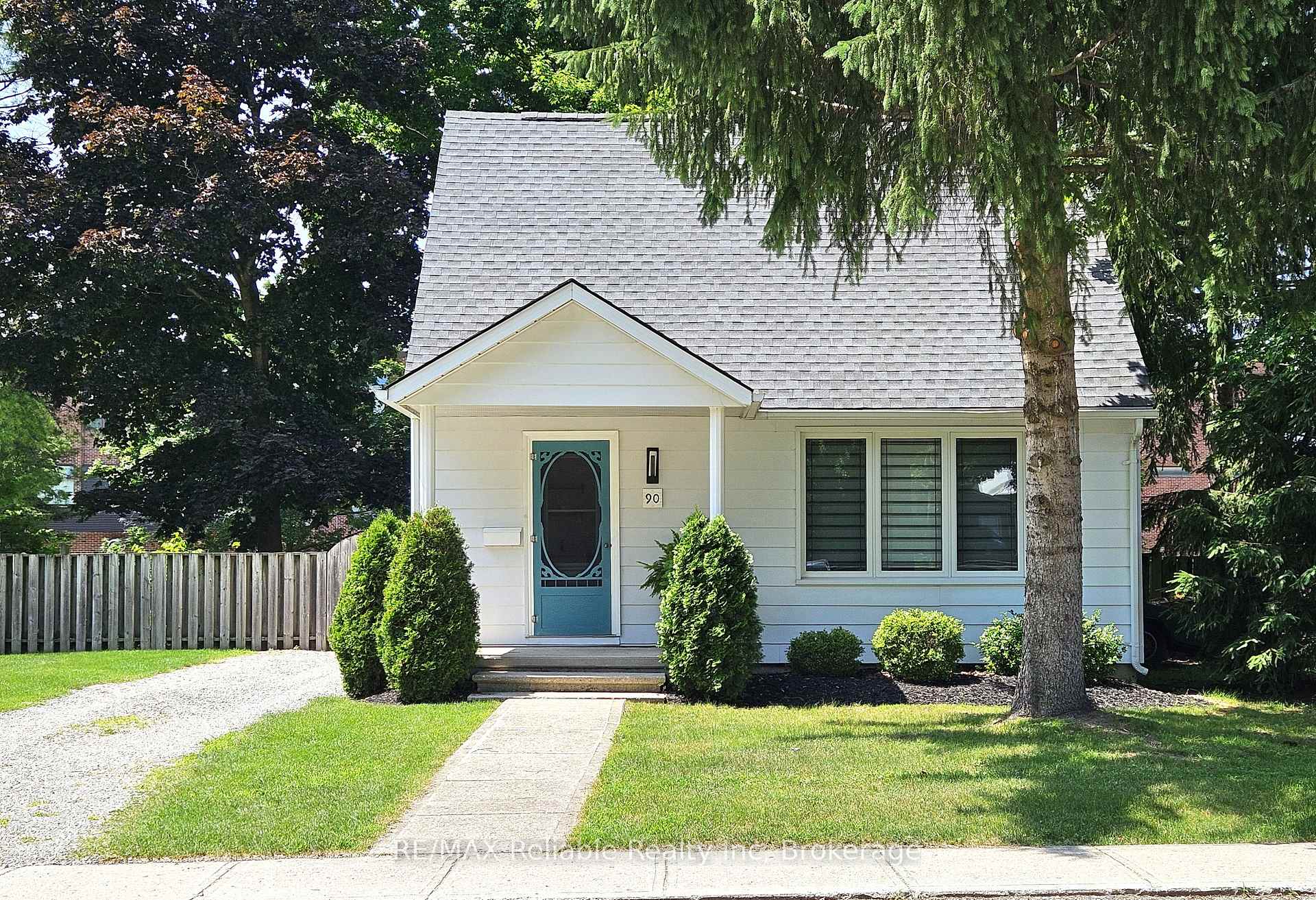 Photo 1 of 90 Raglan Street, Central Huron, Clinton — HOMEH