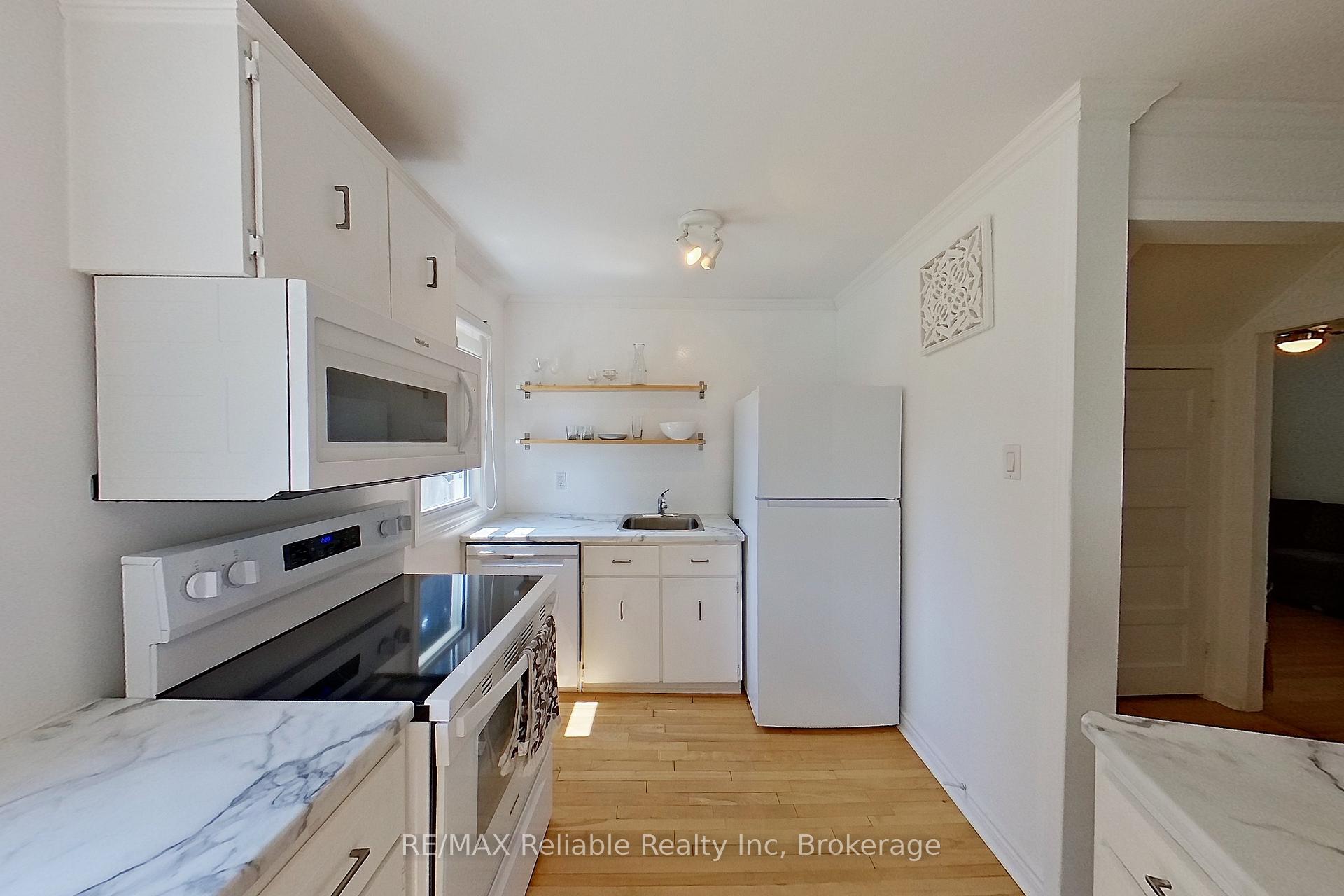 Photo 3 of 90 Raglan Street, Central Huron, Clinton — HOMEH