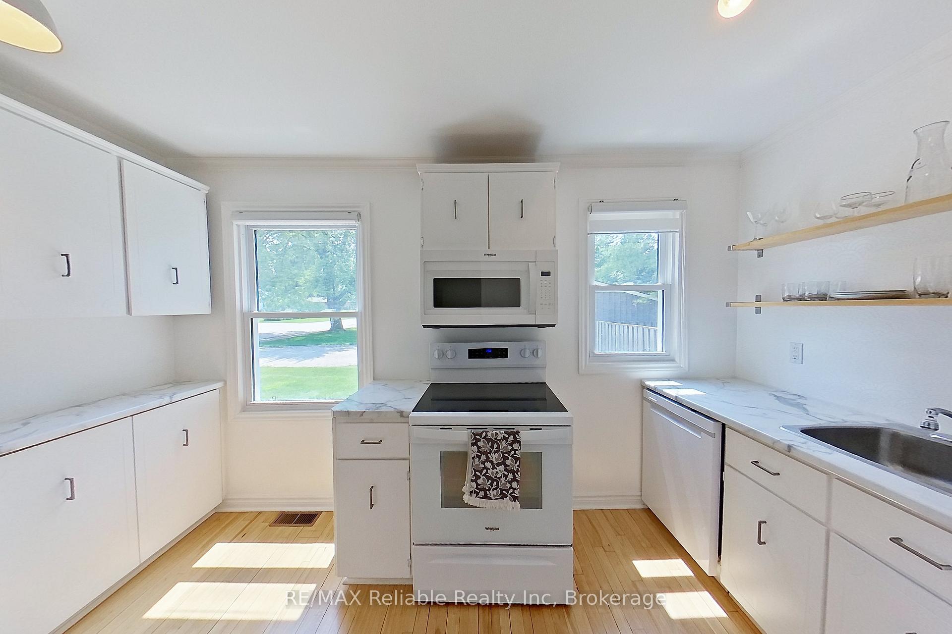 Photo 10 of 90 Raglan Street, Central Huron, Clinton — HOMEH