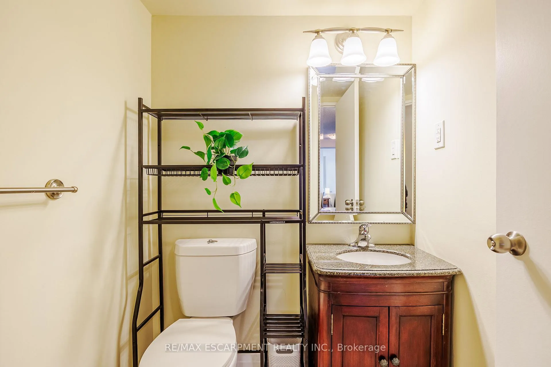 Photo 11 of Unit 2604, 150 Charlton Avenue E, Hamilton, Corktown — HOMEH