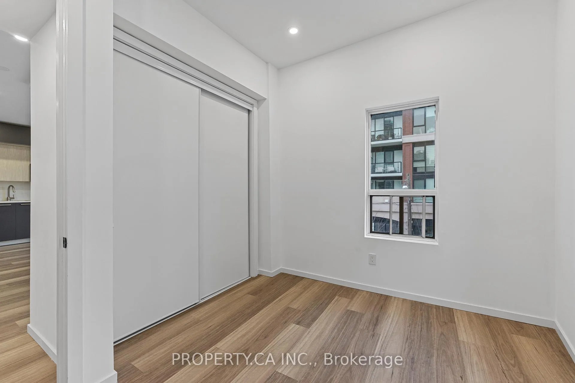 Photo 12 of Unit Ph302, 1989 Yonge Street, Toronto, Mount Pleasant East — HOMEH