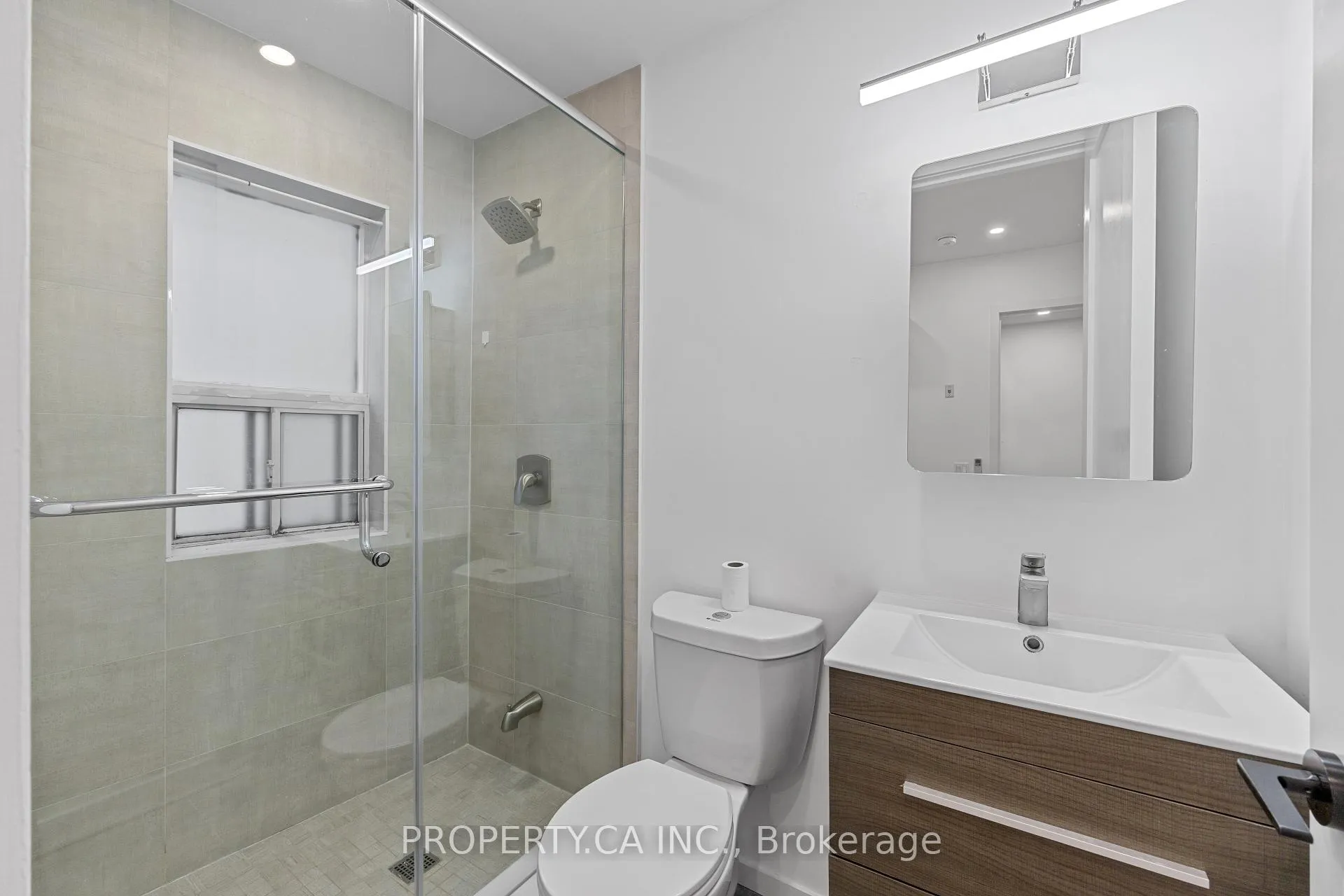 Photo 19 of Unit Ph302, 1989 Yonge Street, Toronto, Mount Pleasant East — HOMEH