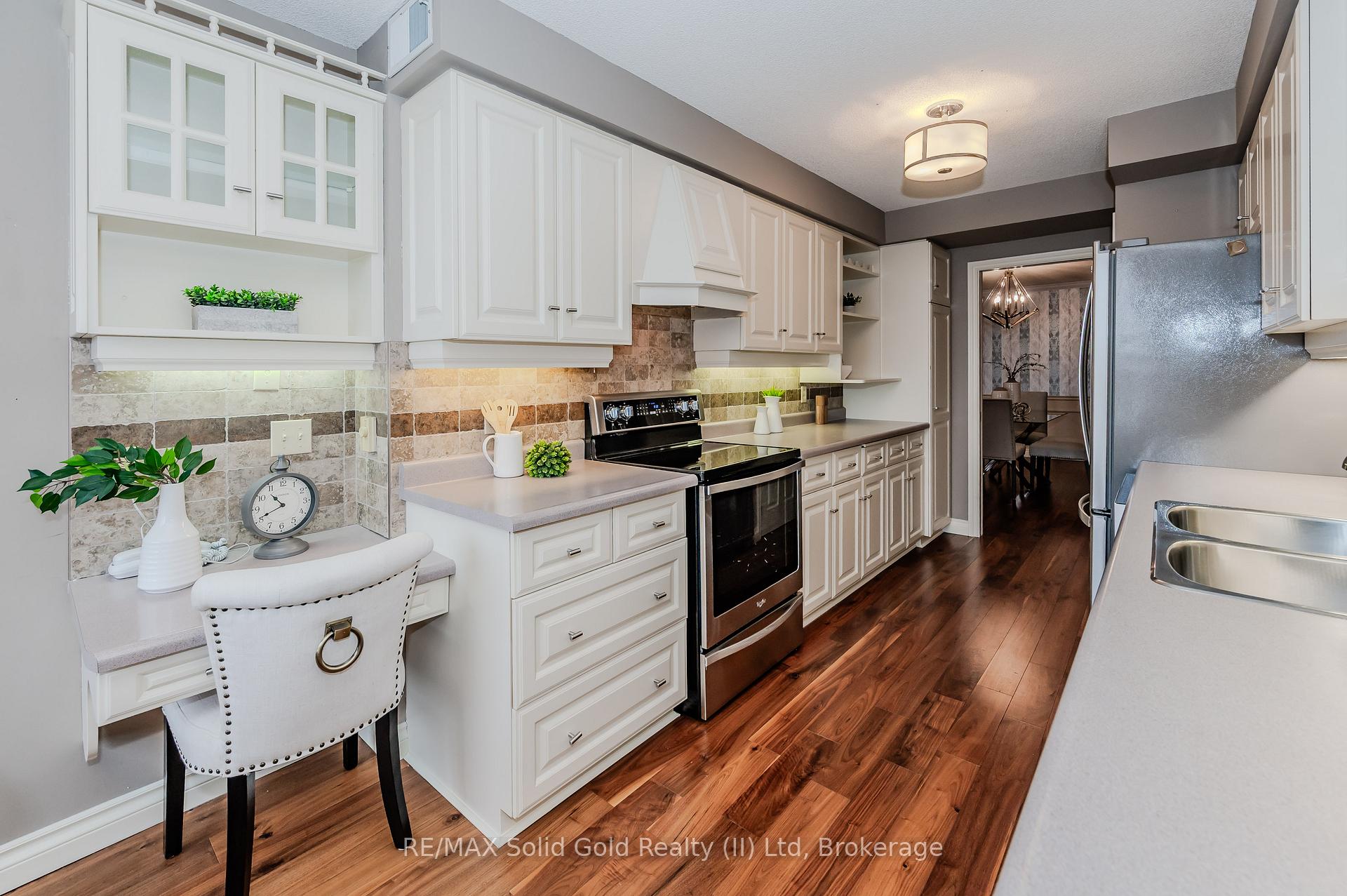 Photo 18 of Unit 403, 2 Lancaster Street E, Kitchener — HOMEH