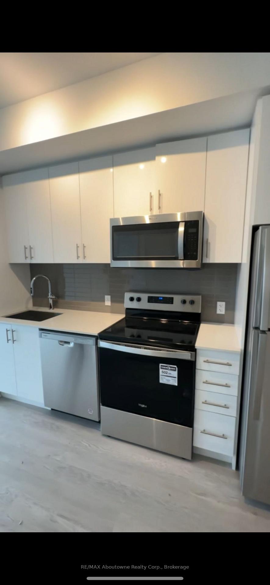 Photo 8 of Unit 1001, 2782 Barton Street E, Hamilton, Riverdale — HOMEH