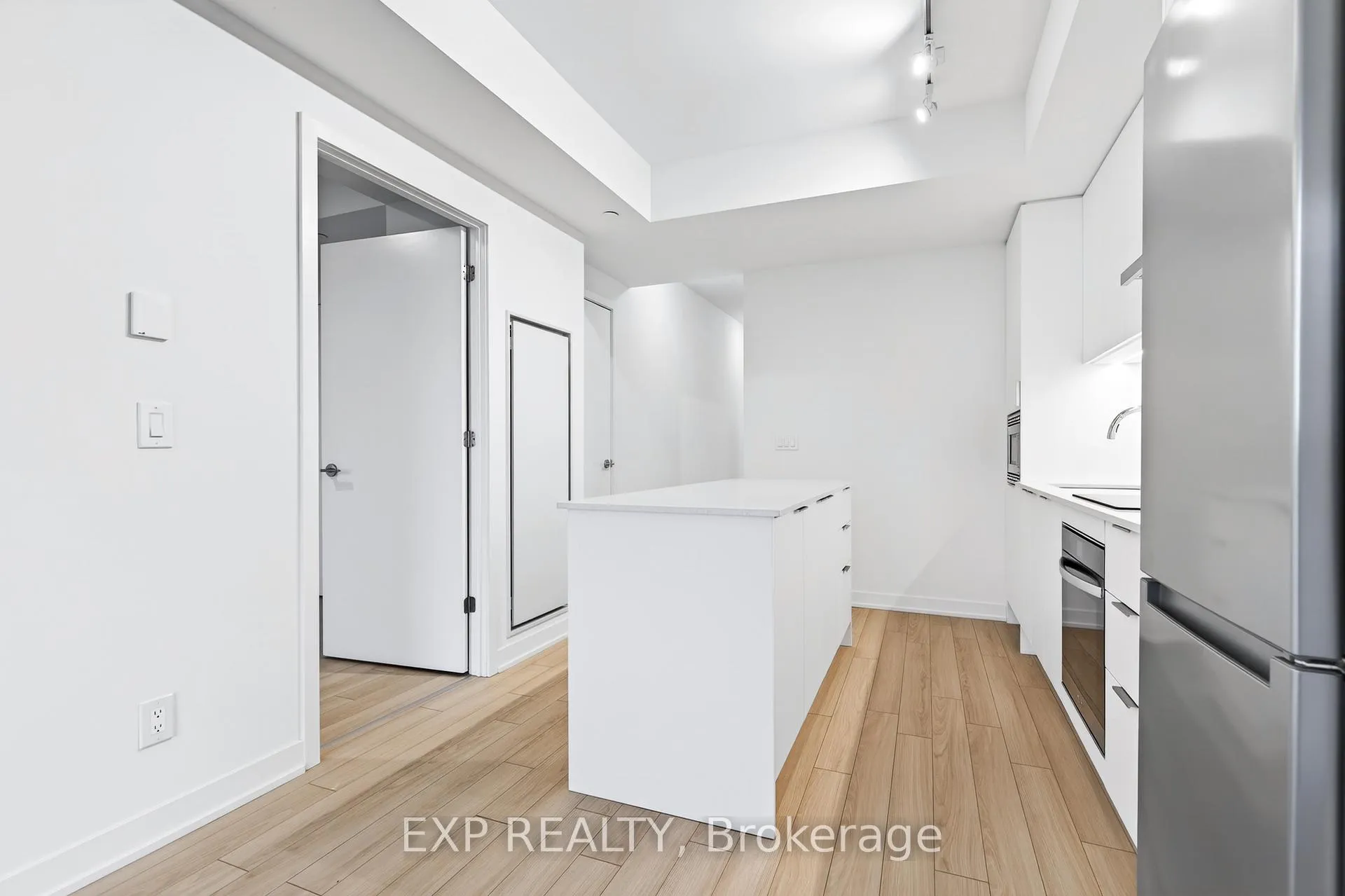 Photo 20 of Unit 407, 3079 Trafalgar Road, Oakville, Joshua Meadows — HOMEH