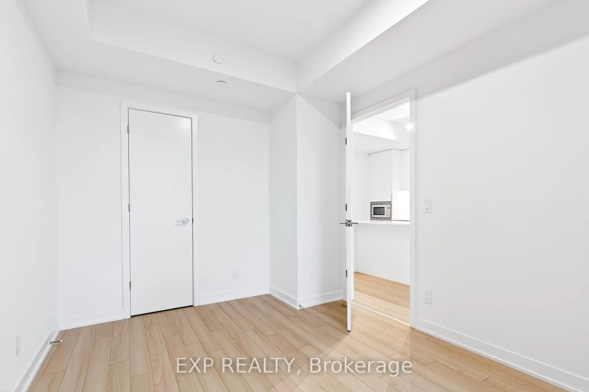Photo 43 of Unit 407, 3079 Trafalgar Road, Oakville, Joshua Meadows — HOMEH