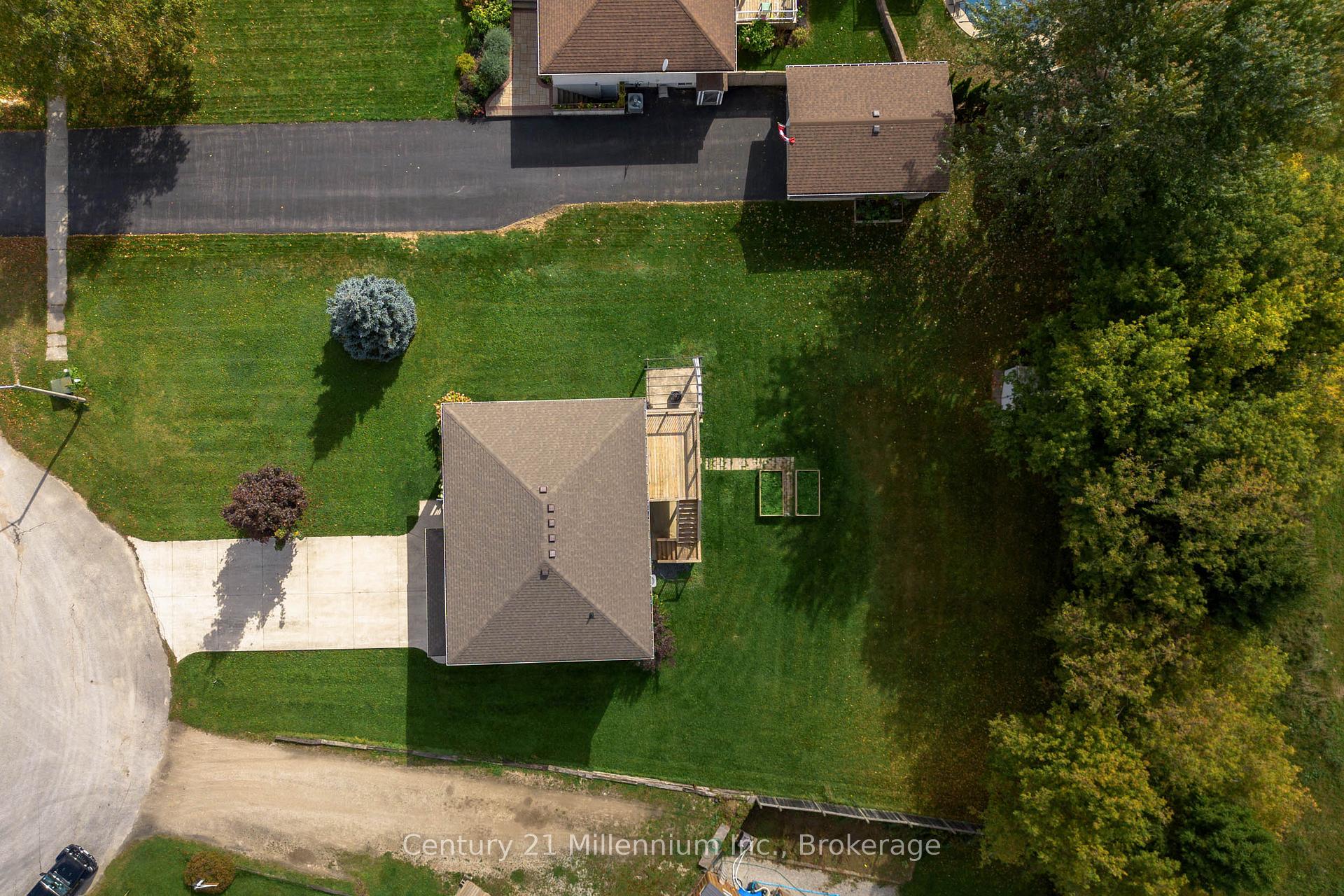 Photo 2 of 72 Jane Street, Chatsworth — HOMEH