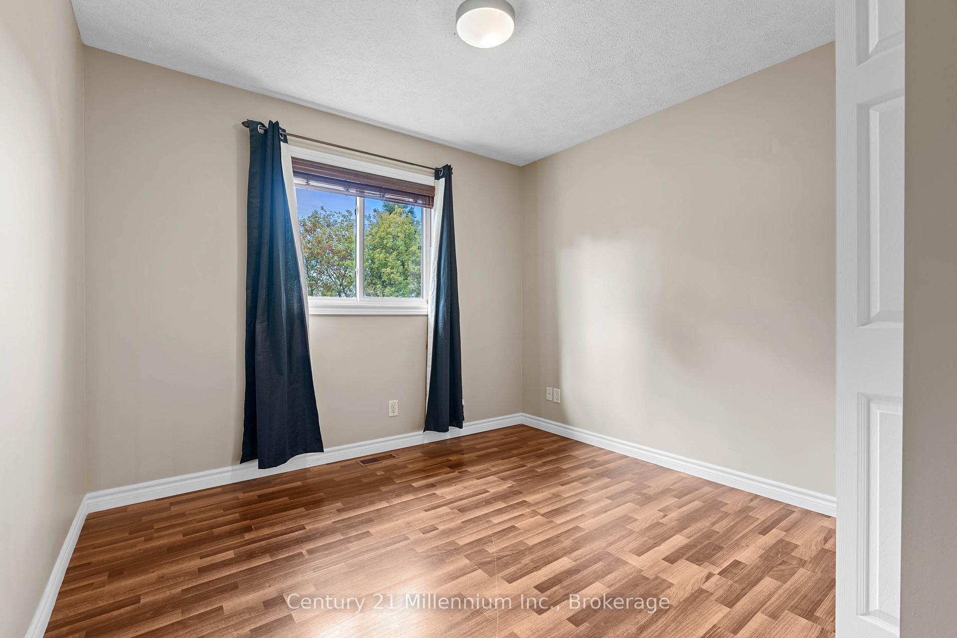 Photo 18 of 72 Jane Street, Chatsworth — HOMEH
