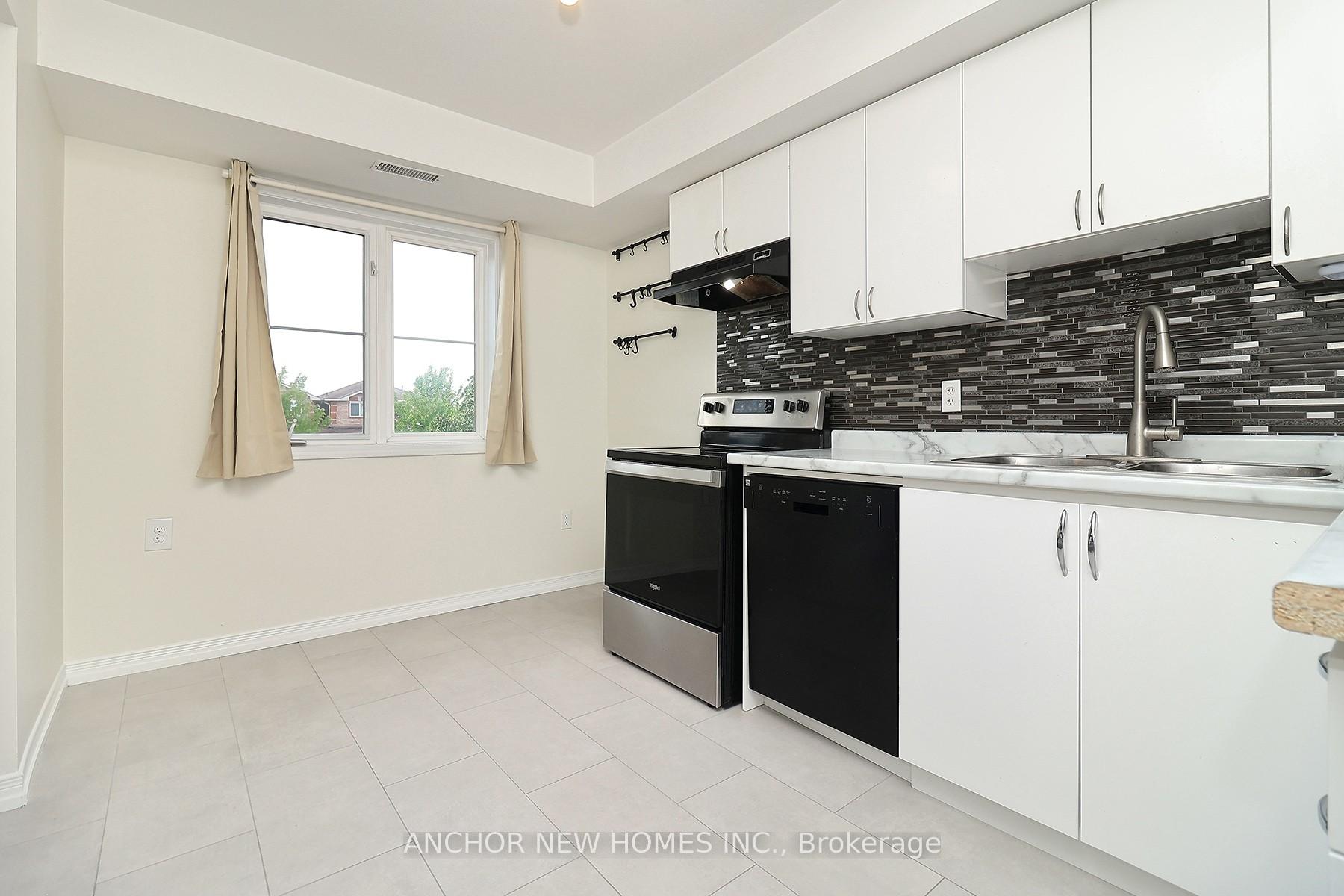 Photo 17 of Unit 7, 19 Cheltenham Road, Barrie, Georgian Drive — HOMEH