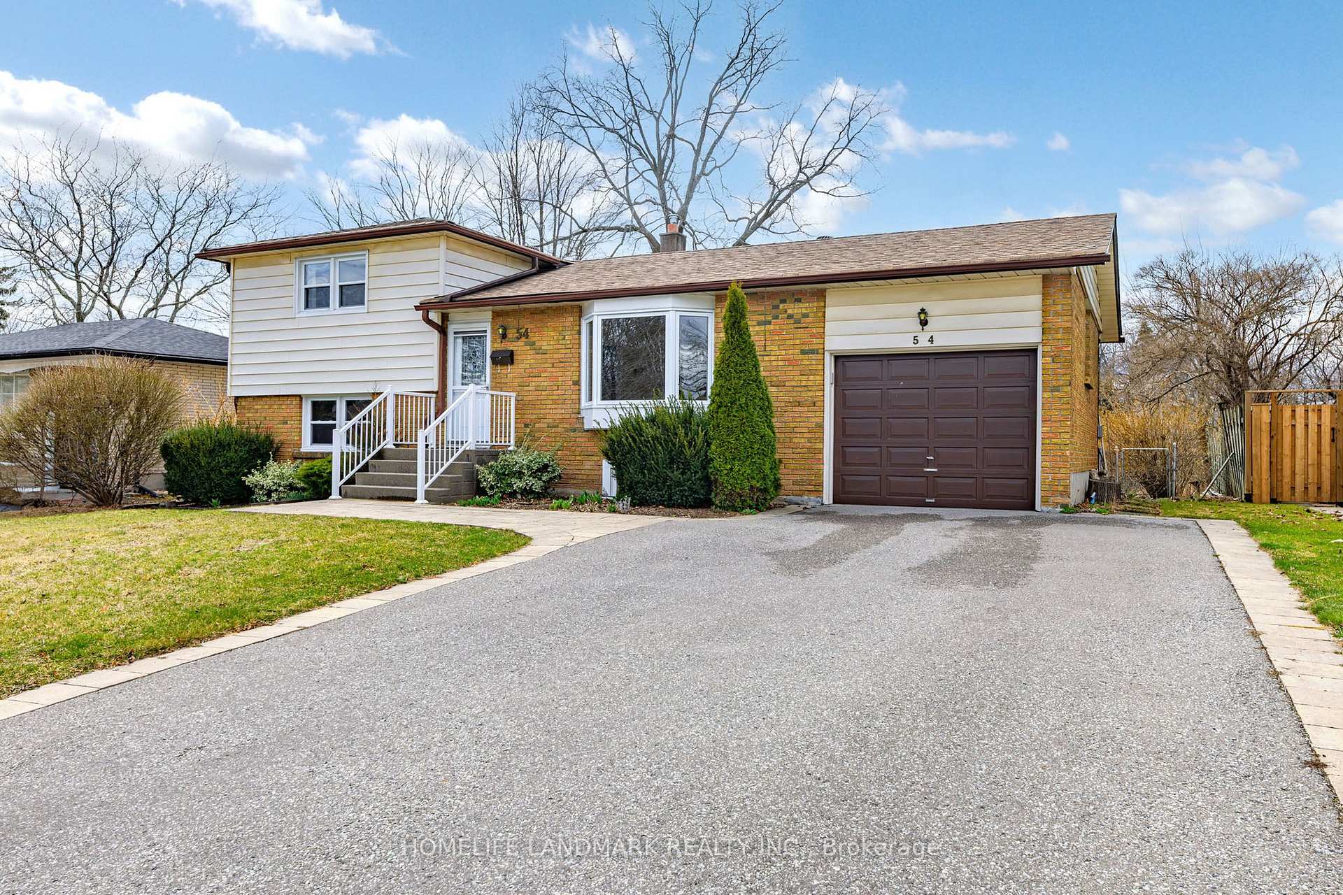 Photo 3 of 54 Hills Road, Ajax, South East — HOMEH