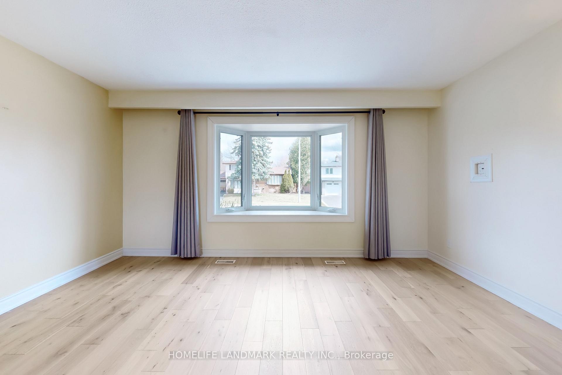 Photo 7 of 54 Hills Road, Ajax, South East — HOMEH