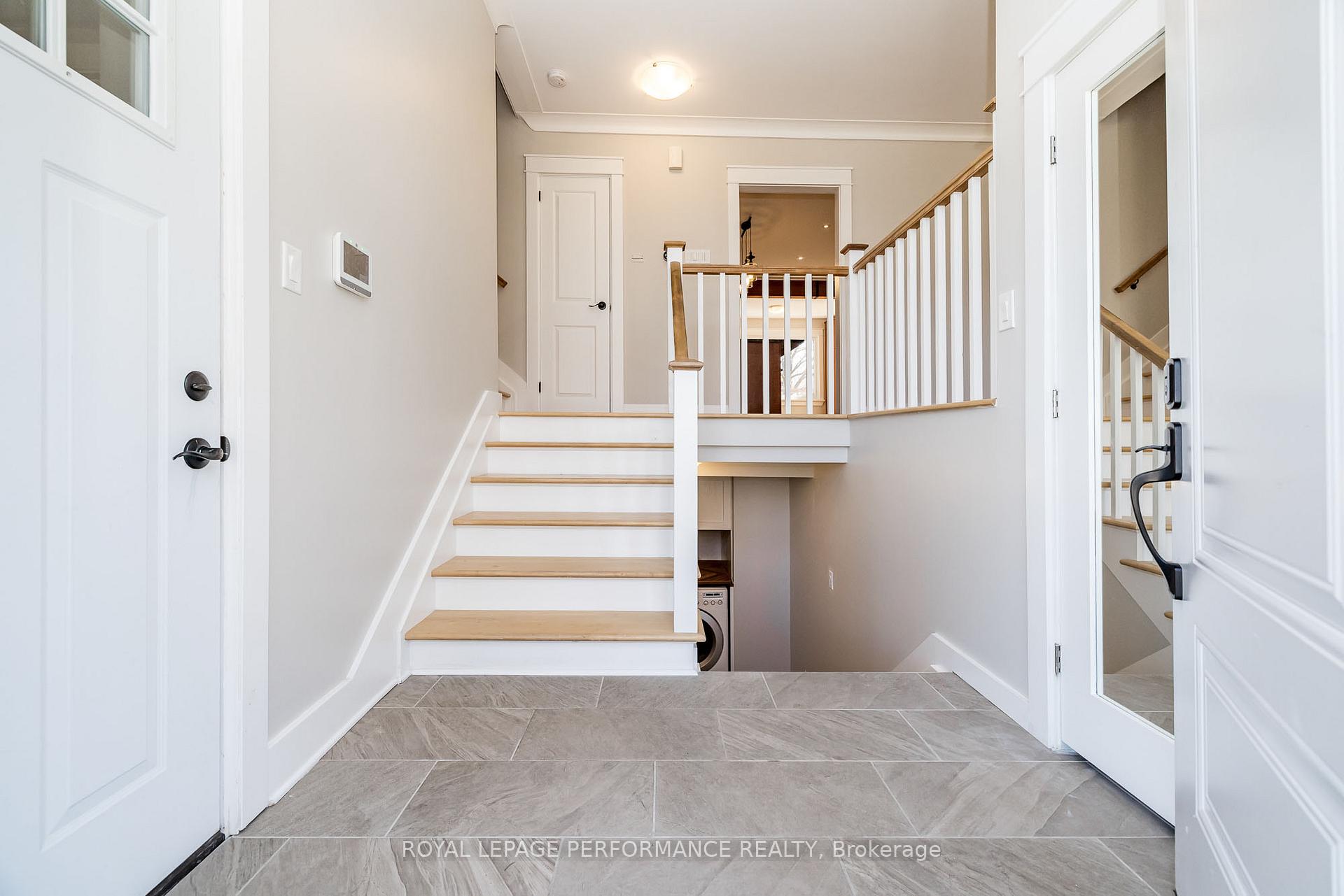 Photo 6 of 3 Birchwood Drive, Ottawa, City View/Skyline/Fisher Heights/Parkwood Hills — HOMEH