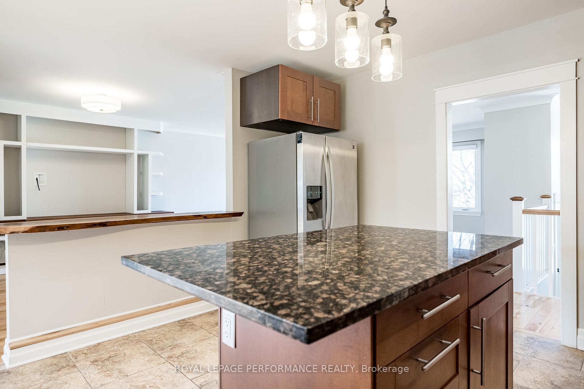 Photo 14 of 3 Birchwood Drive, Ottawa, City View/Skyline/Fisher Heights/Parkwood Hills — HOMEH
