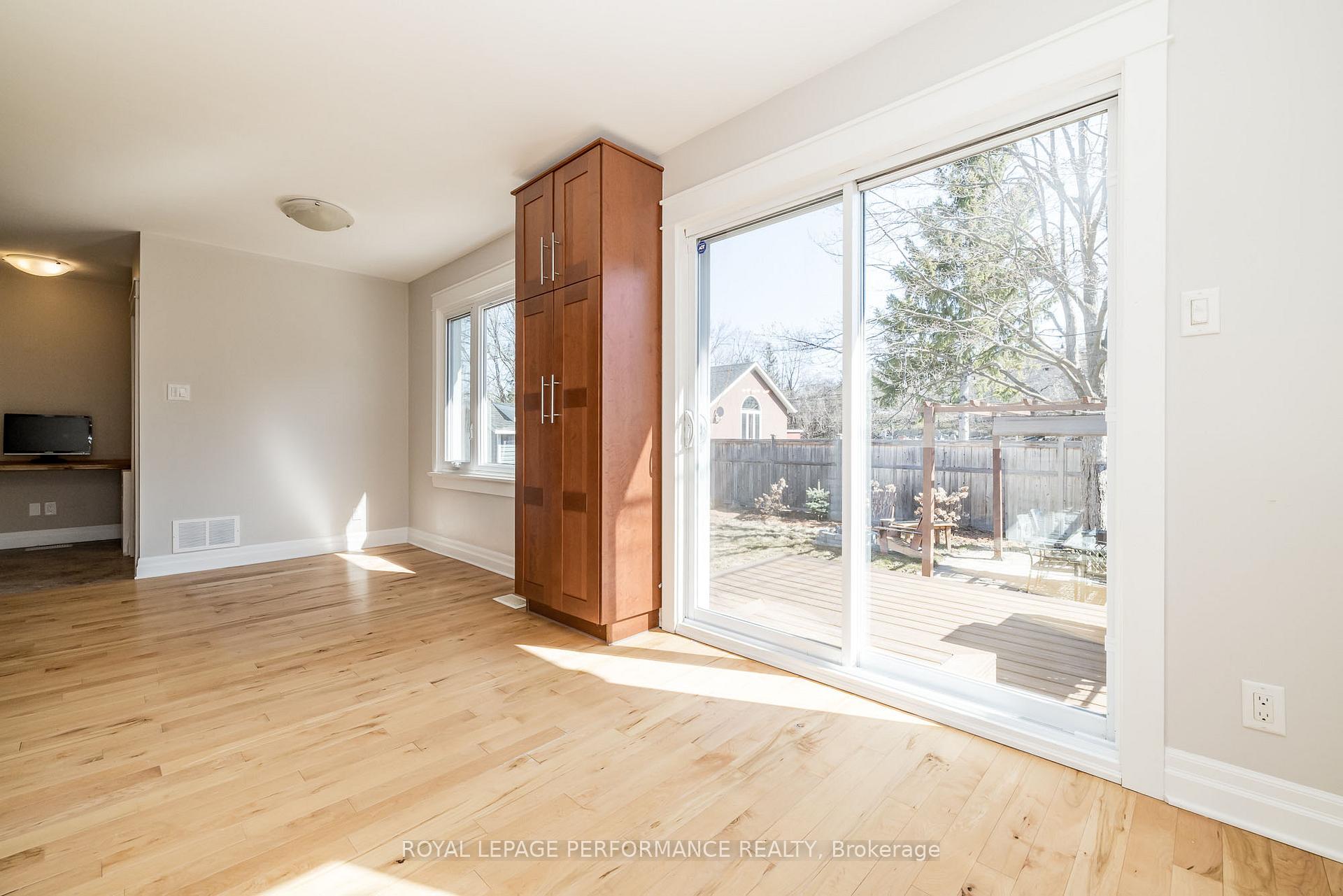 Photo 16 of 3 Birchwood Drive, Ottawa, City View/Skyline/Fisher Heights/Parkwood Hills — HOMEH