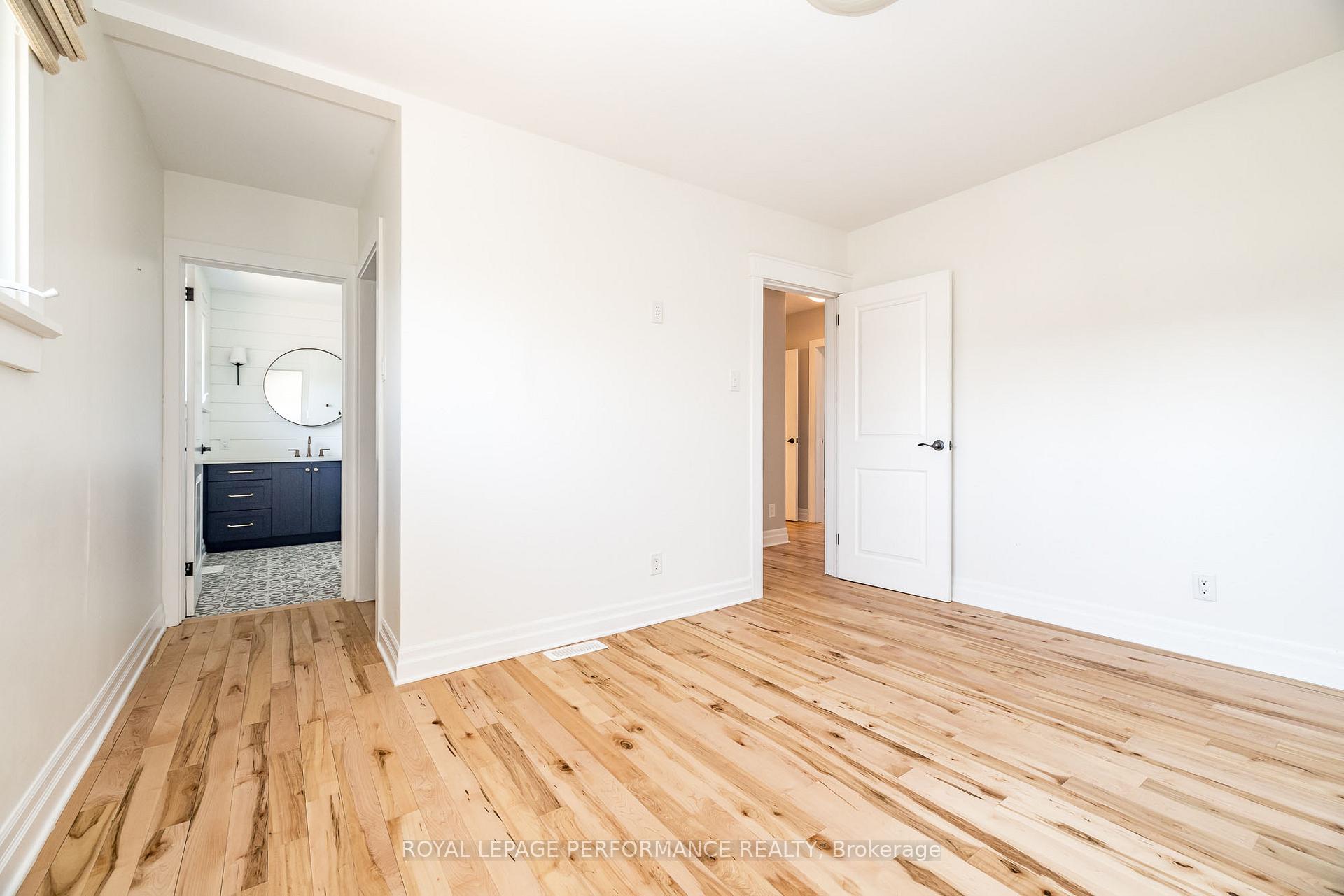 Photo 24 of 3 Birchwood Drive, Ottawa, City View/Skyline/Fisher Heights/Parkwood Hills — HOMEH