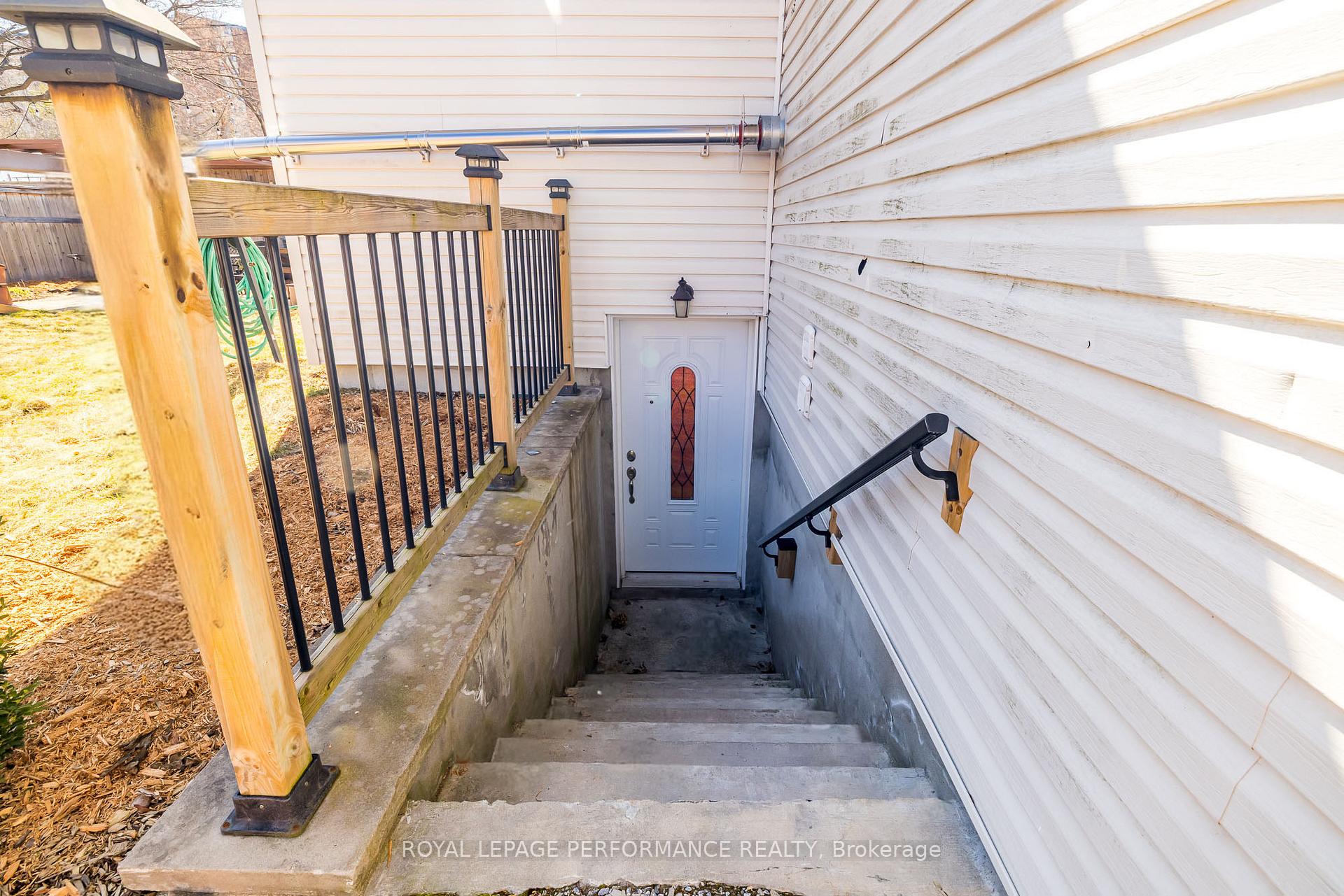Photo 39 of 3 Birchwood Drive, Ottawa, City View/Skyline/Fisher Heights/Parkwood Hills — HOMEH