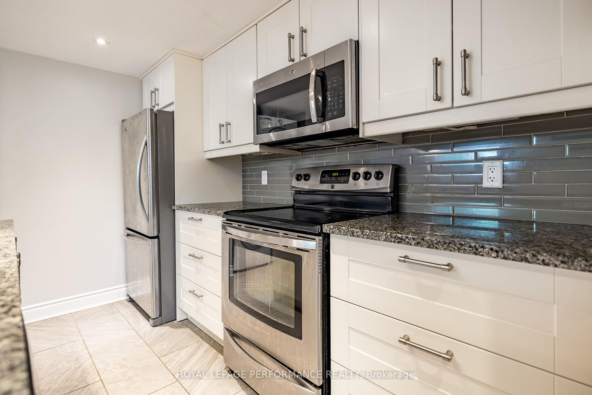 Photo 43 of 3 Birchwood Drive, Ottawa, City View/Skyline/Fisher Heights/Parkwood Hills — HOMEH