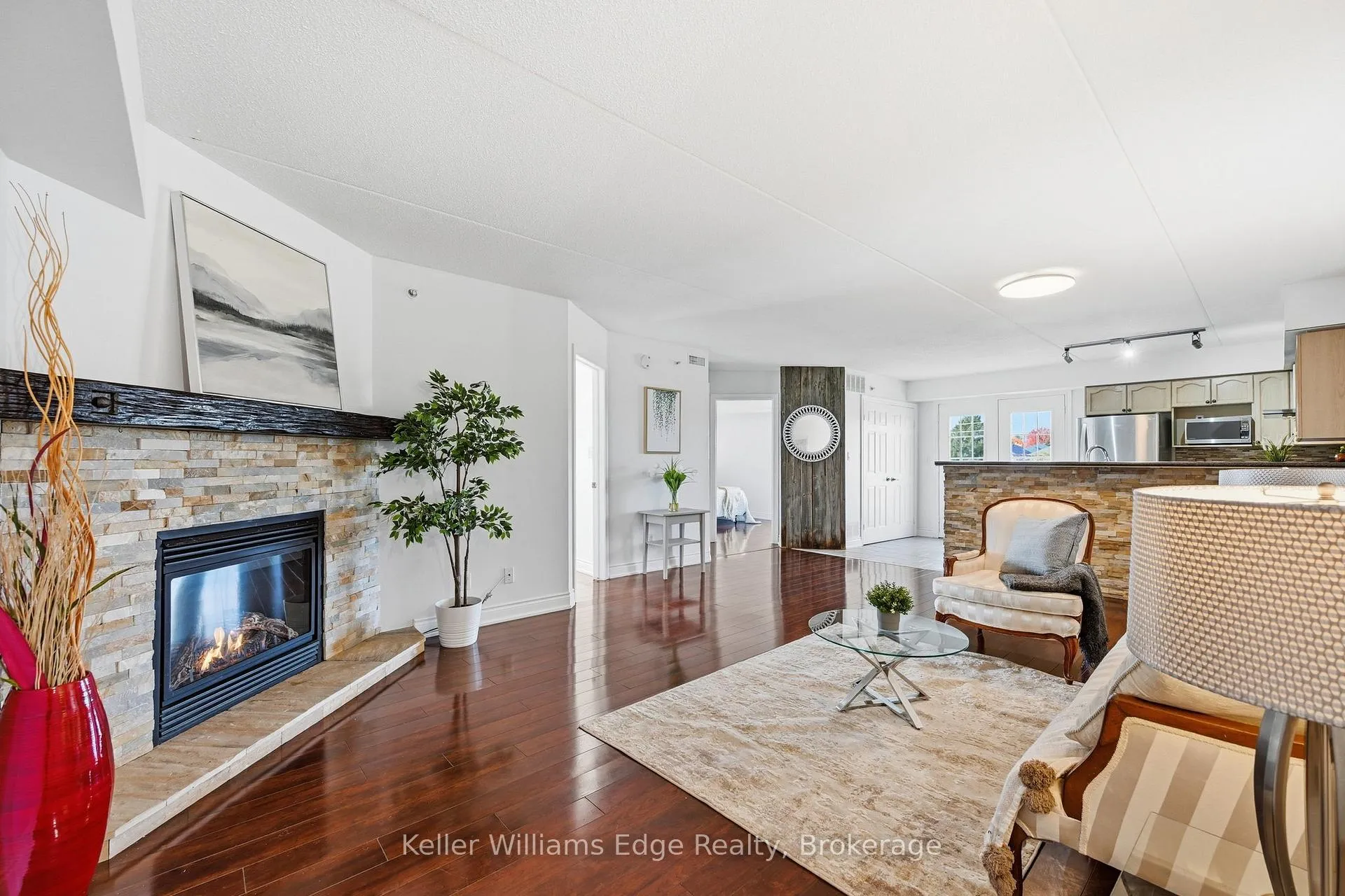 Photo 1 of Unit 315, 1480 Bishops Gate, Oakville, Glen Abbey — HOMEH