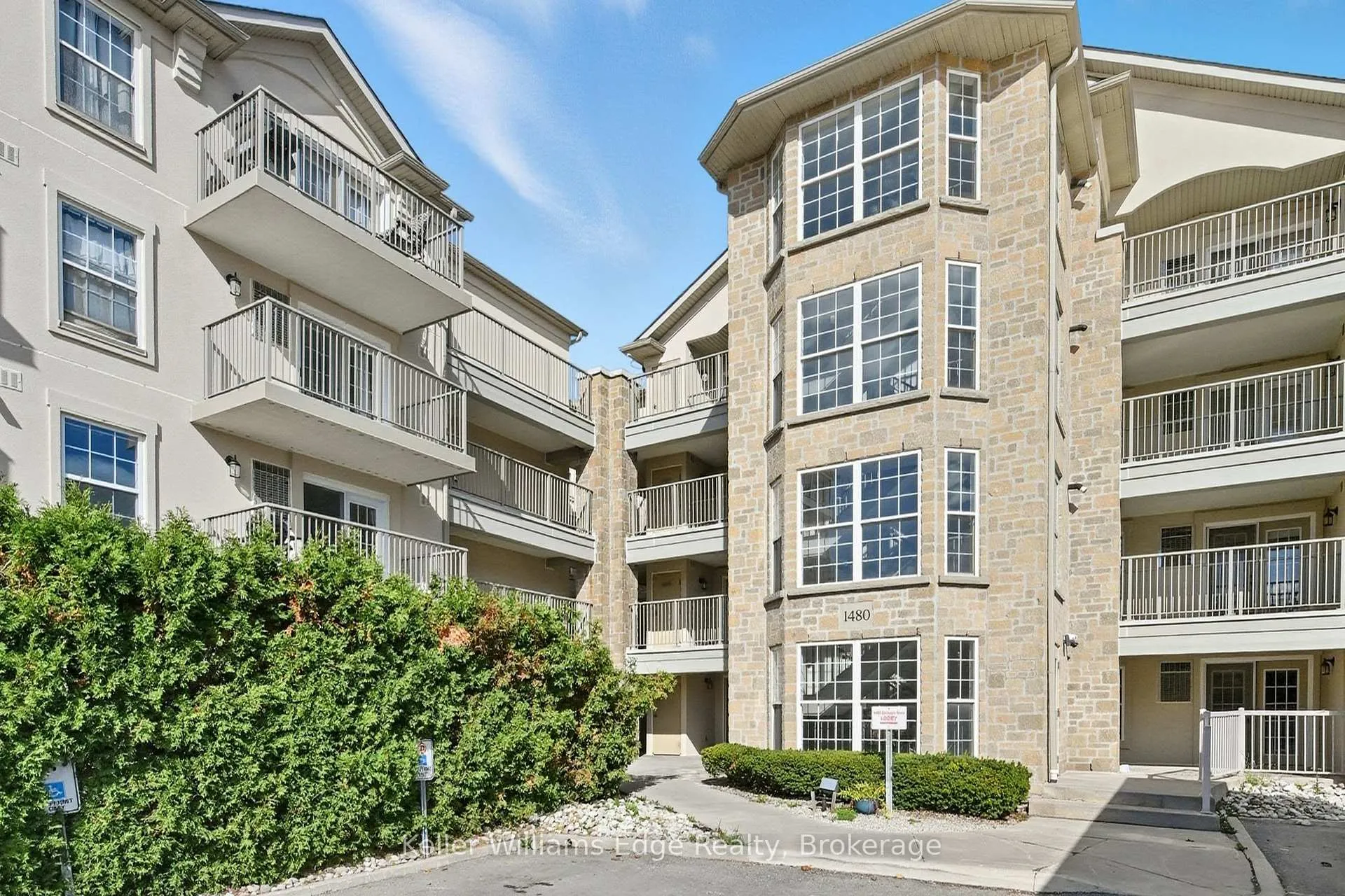 Photo 2 of Unit 315, 1480 Bishops Gate, Oakville, Glen Abbey — HOMEH