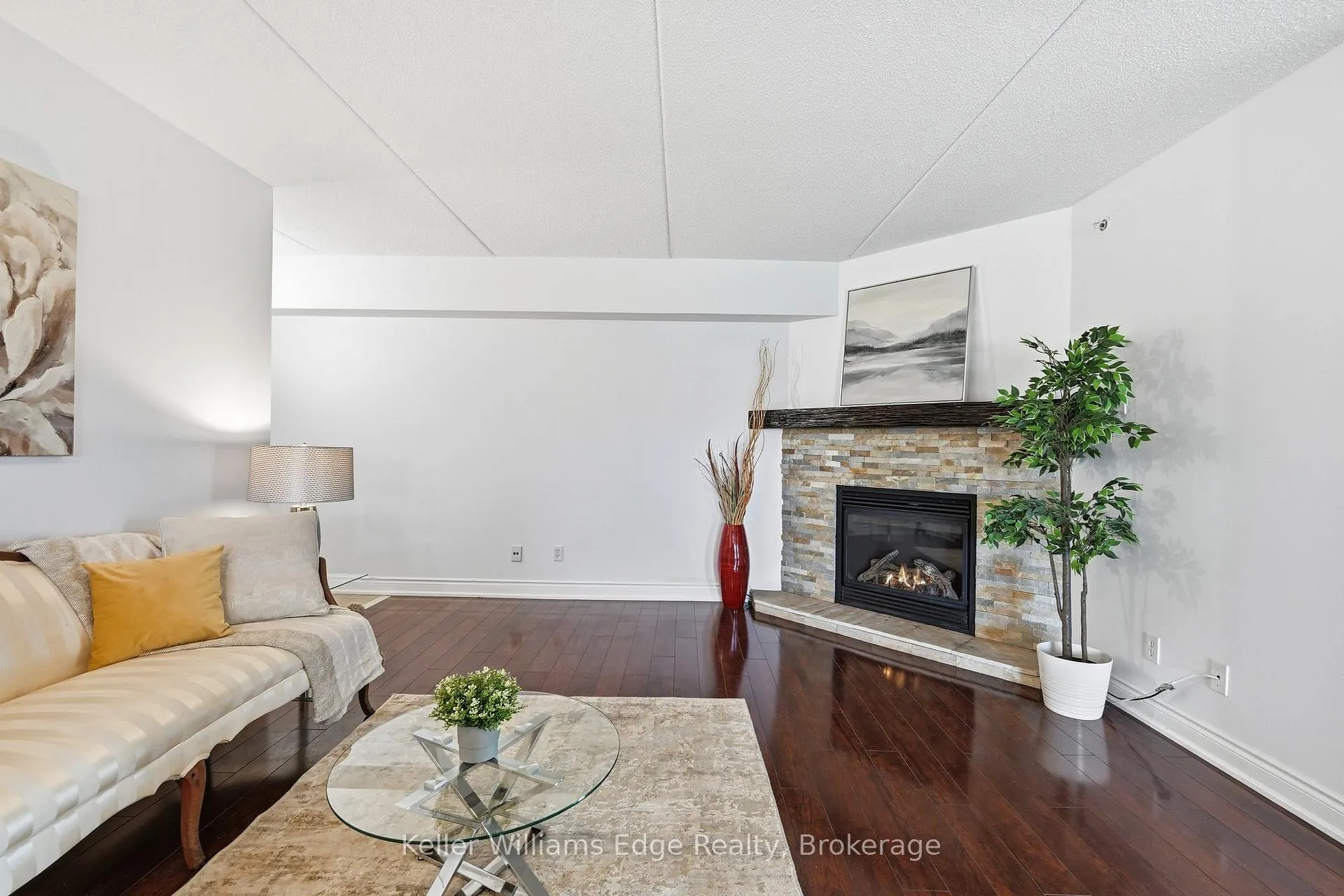 Photo 8 of Unit 315, 1480 Bishops Gate, Oakville, Glen Abbey — HOMEH