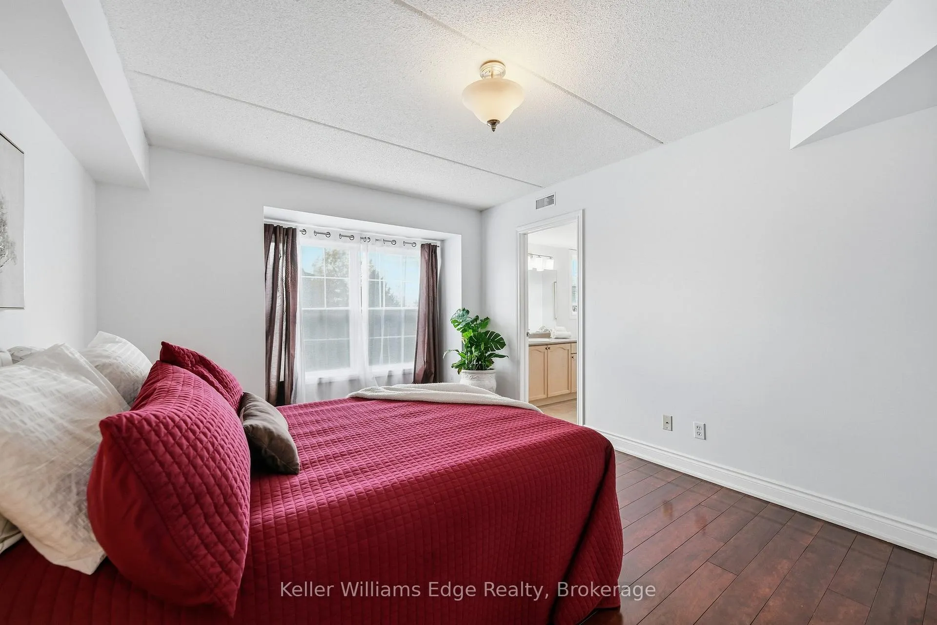 Photo 12 of Unit 315, 1480 Bishops Gate, Oakville, Glen Abbey — HOMEH