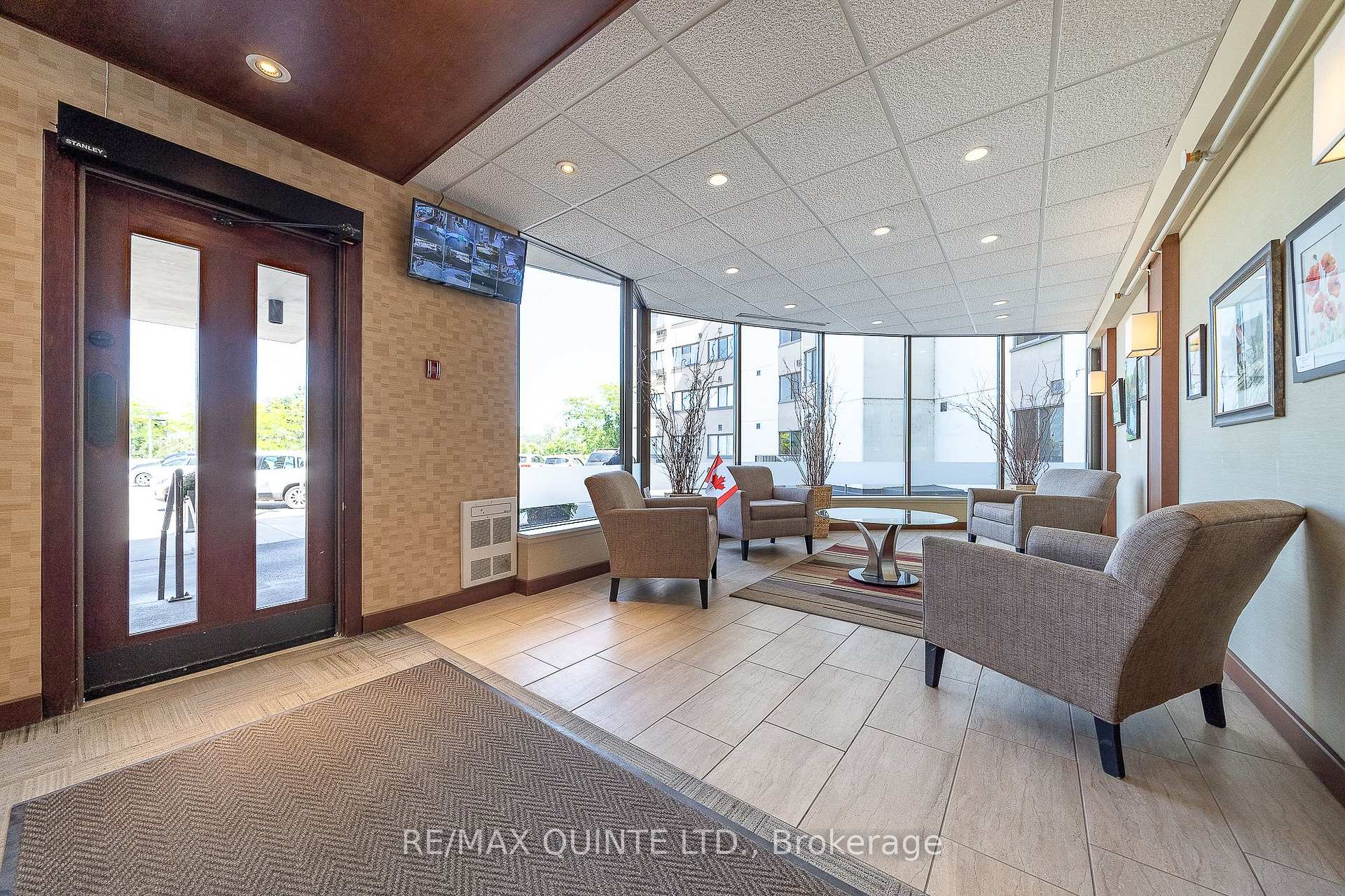 Photo 6 of Unit 1004, 2 South Front Street S, Belleville, Belleville Ward — HOMEH