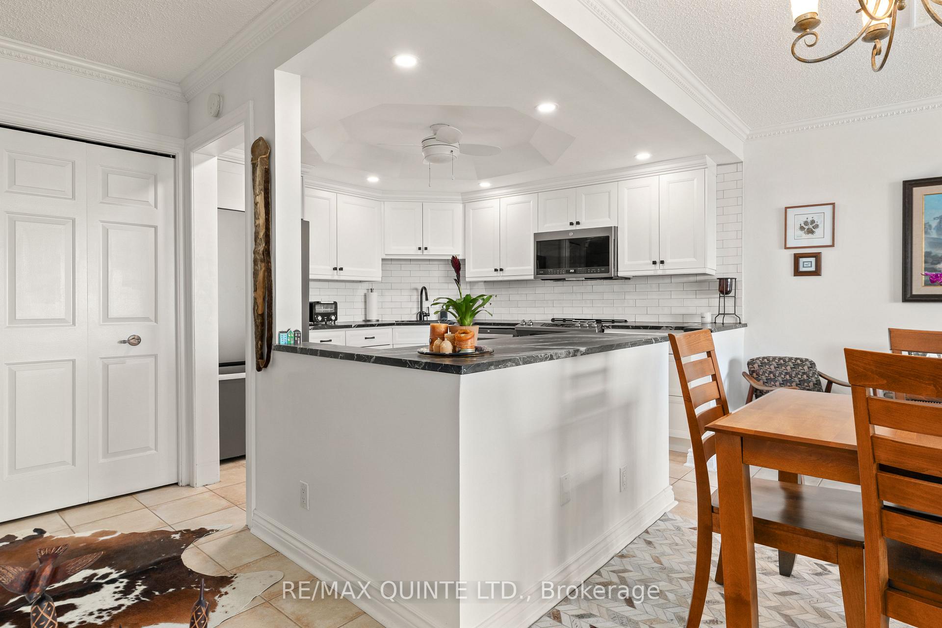 Photo 9 of Unit 1004, 2 South Front Street S, Belleville, Belleville Ward — HOMEH