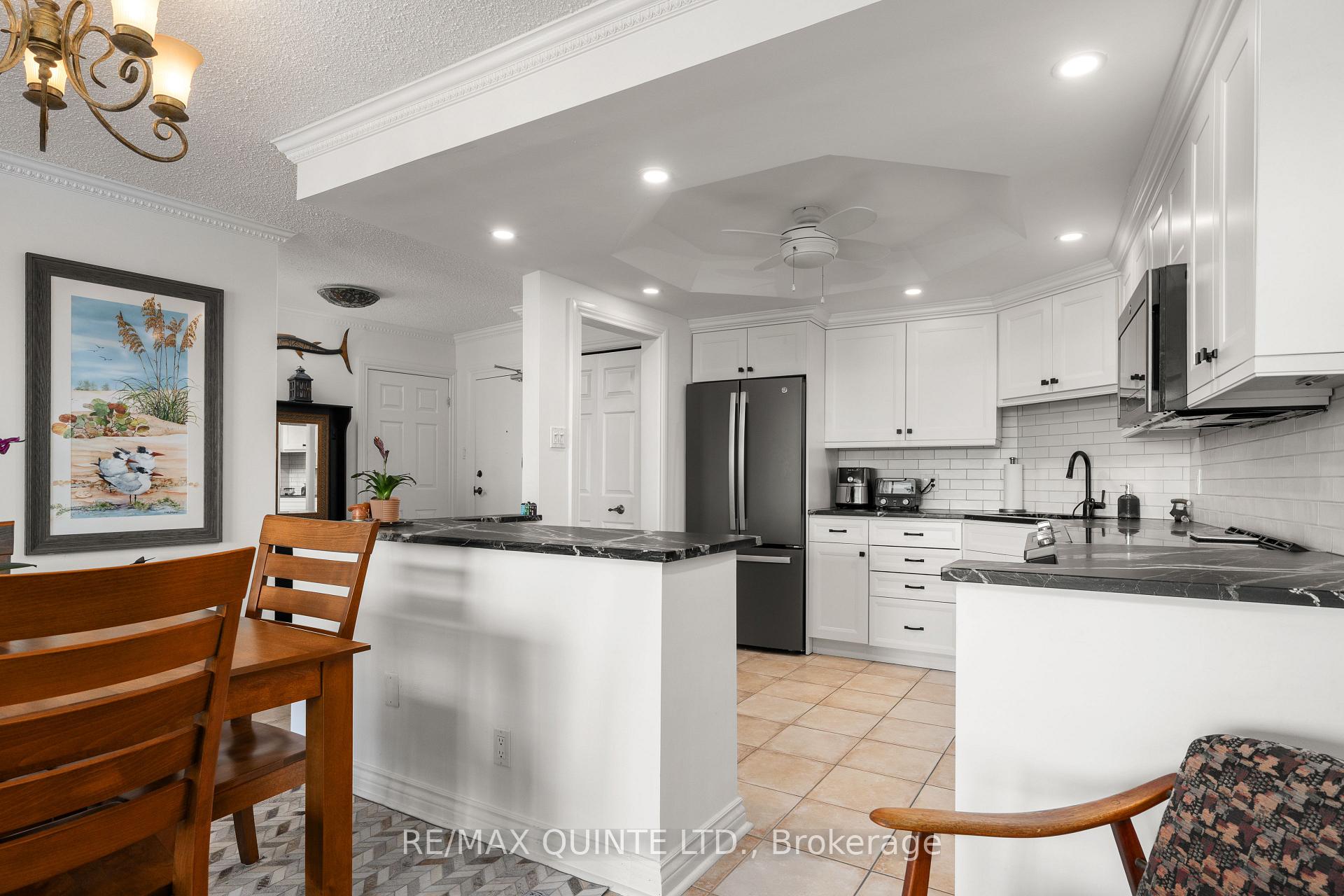 Photo 10 of Unit 1004, 2 South Front Street S, Belleville, Belleville Ward — HOMEH