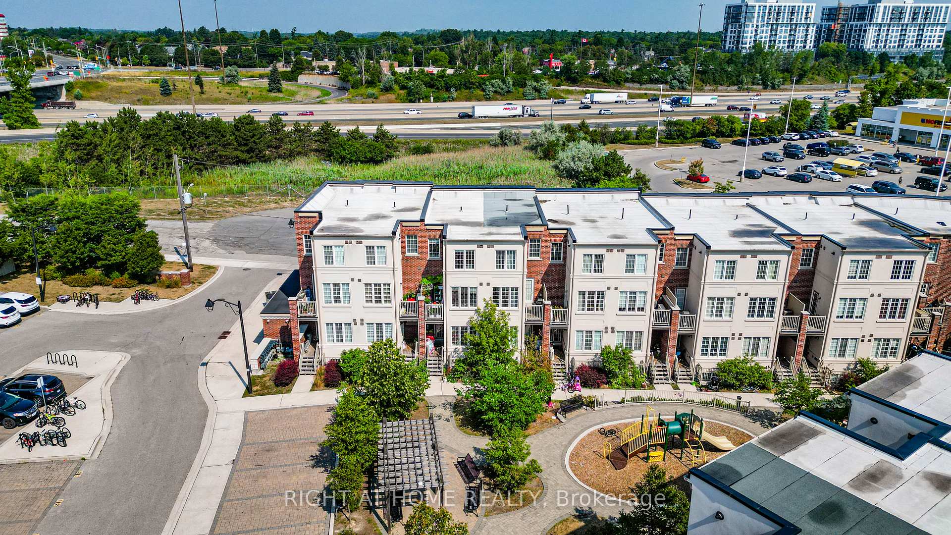 Photo 2 of Unit 6, 33 Island Road, Scarborough, Rouge — HOMEH