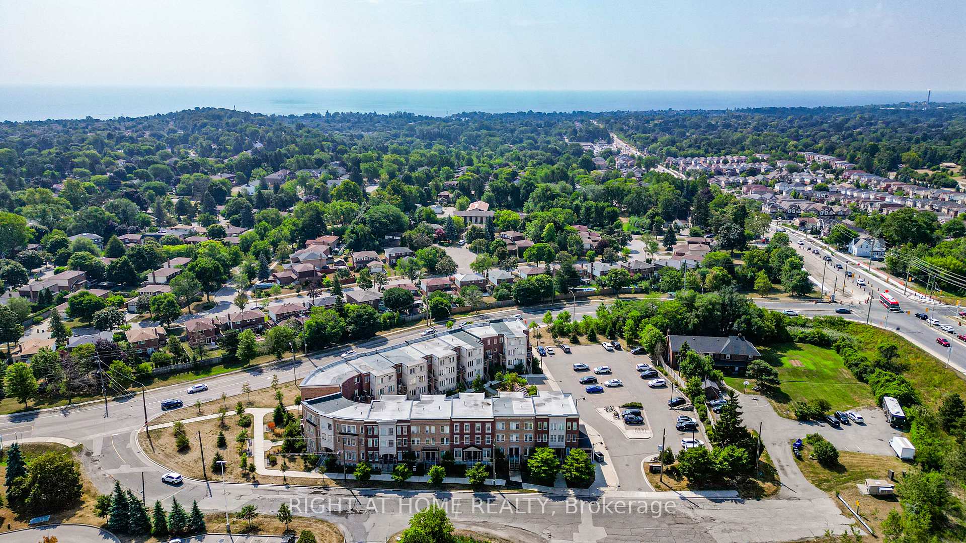 Photo 6 of Unit 6, 33 Island Road, Scarborough, Rouge — HOMEH