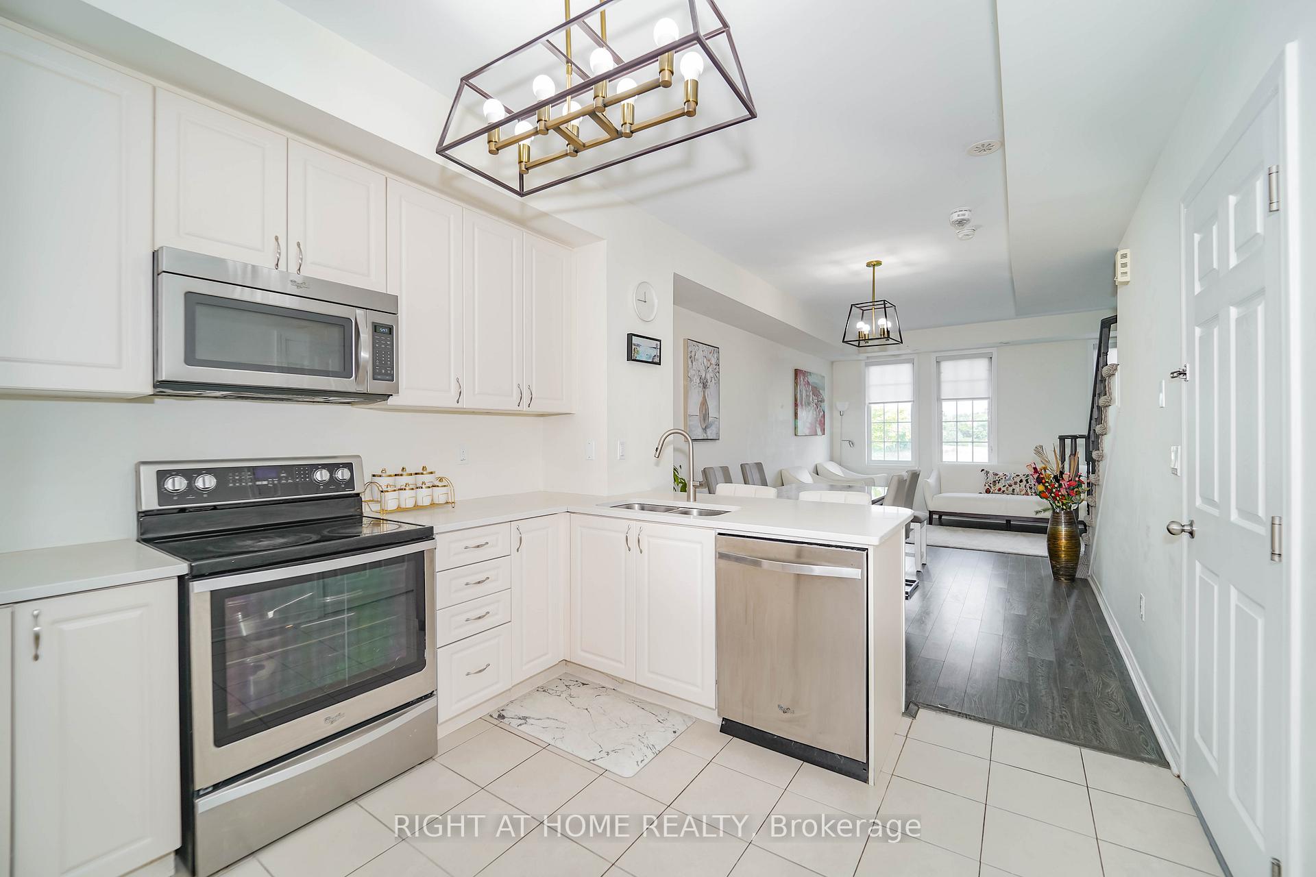 Photo 12 of Unit 6, 33 Island Road, Scarborough, Rouge — HOMEH