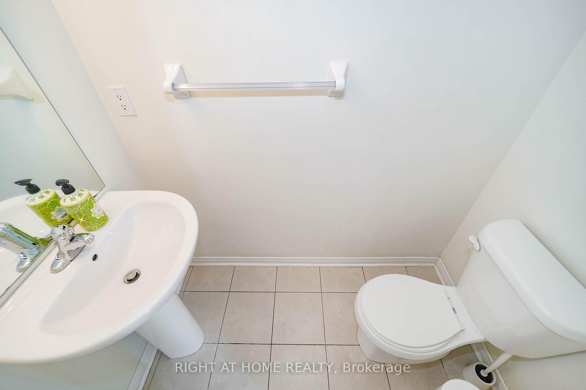 Photo 19 of Unit 6, 33 Island Road, Scarborough, Rouge — HOMEH