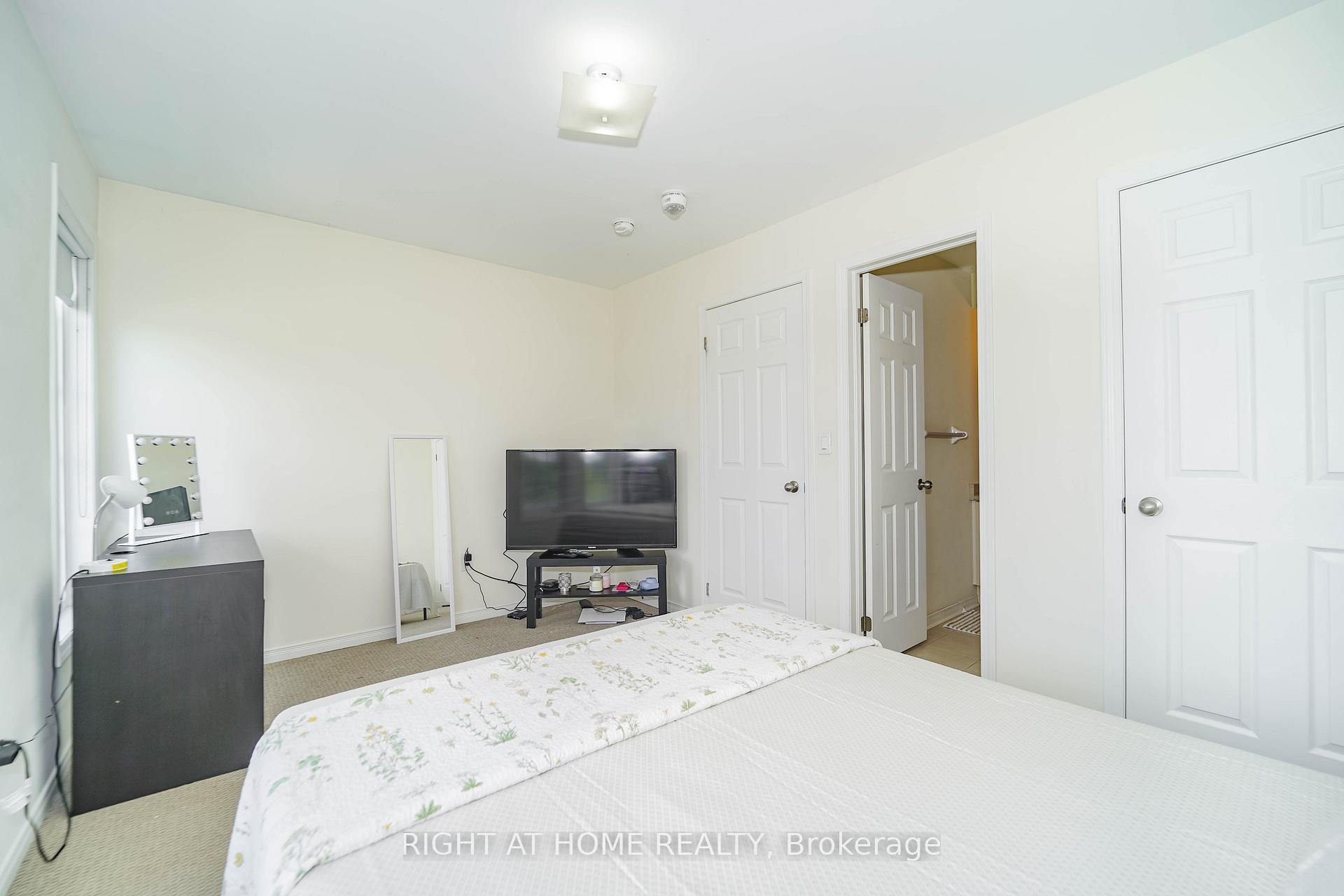 Photo 36 of Unit 6, 33 Island Road, Scarborough, Rouge — HOMEH