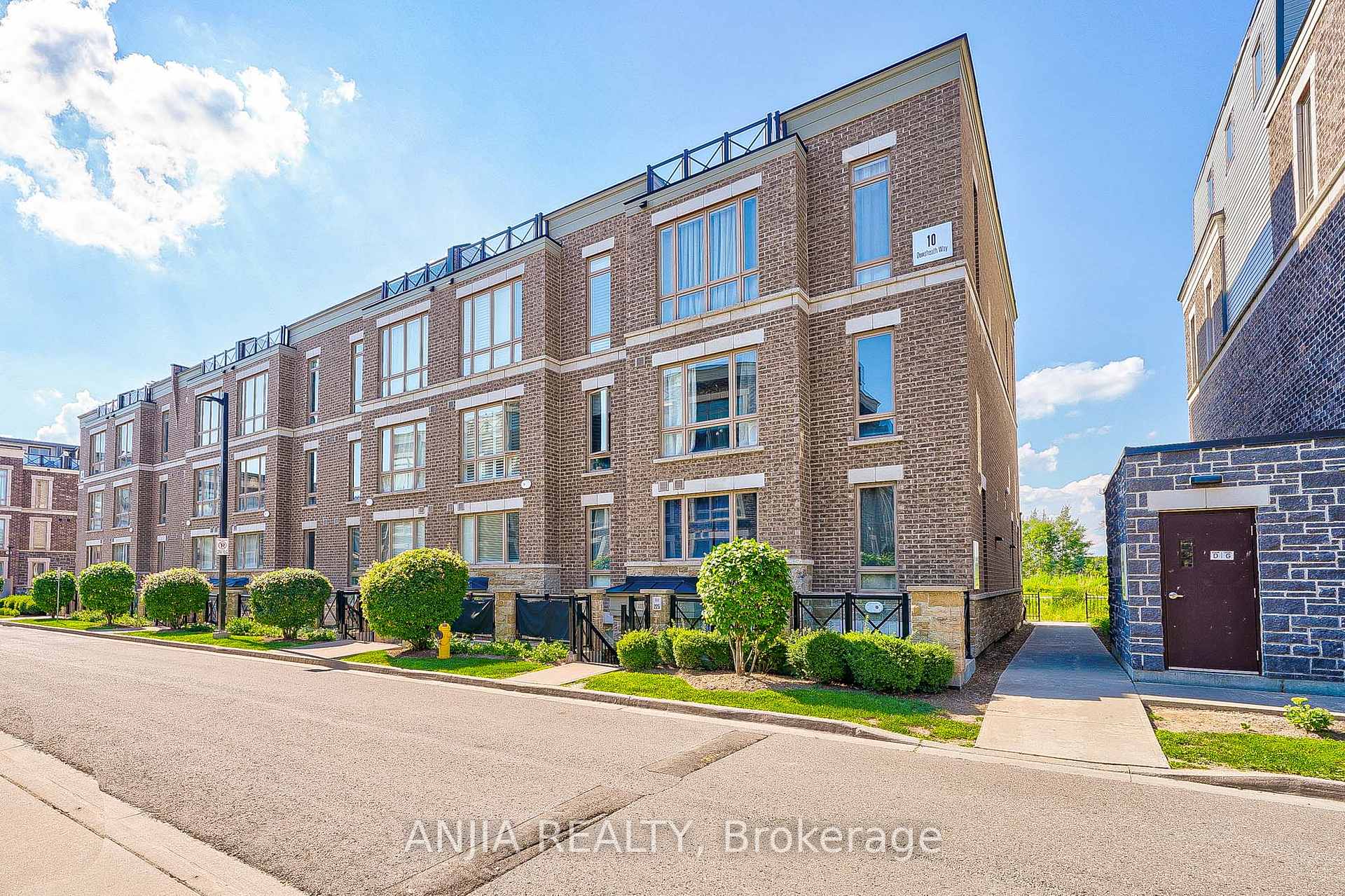 Photo 1 of Unit 216, 10 Dunsheath Way, Markham, Cornell — HOMEH