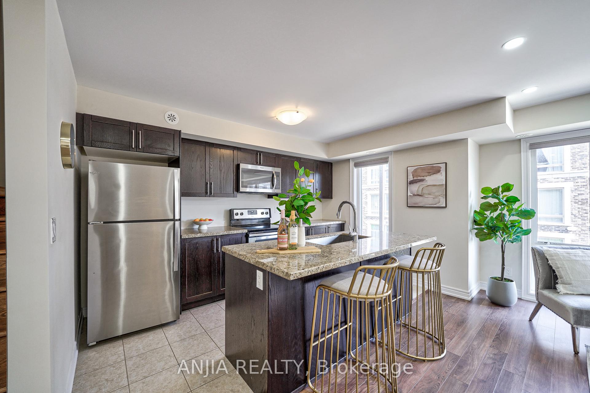 Photo 10 of Unit 216, 10 Dunsheath Way, Markham, Cornell — HOMEH