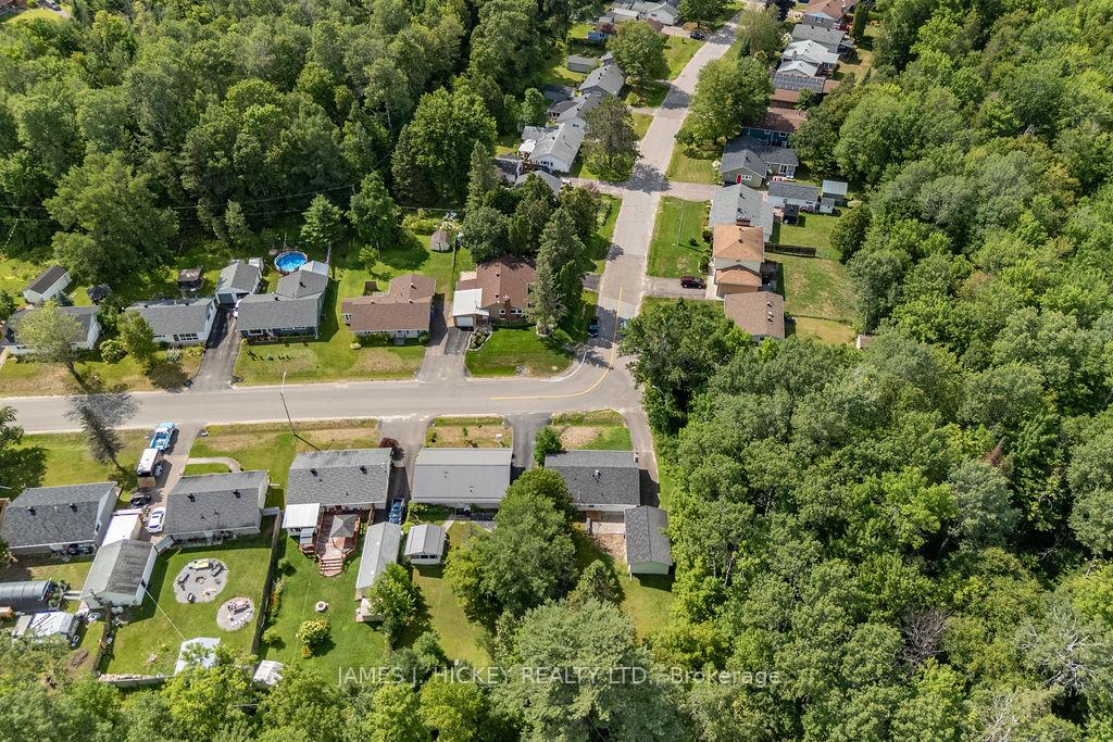 Photo 18 of 30 Lasalle Drive, Deep River, Deep River — HOMEH