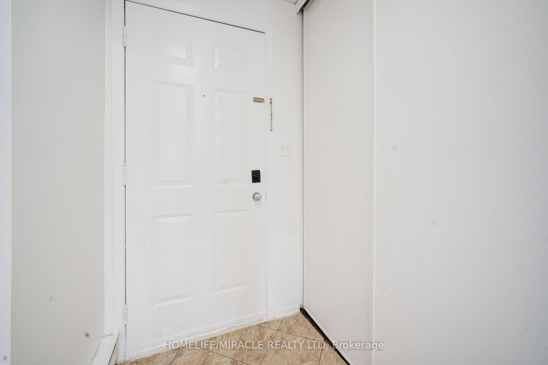 Photo 4 of Unit 53, 40 Imperial Road N, Guelph, Willow West/Sugarbush/West Acres — HOMEH