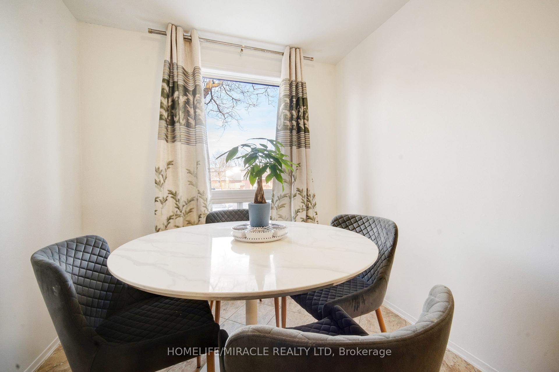 Photo 7 of Unit 53, 40 Imperial Road N, Guelph, Willow West/Sugarbush/West Acres — HOMEH