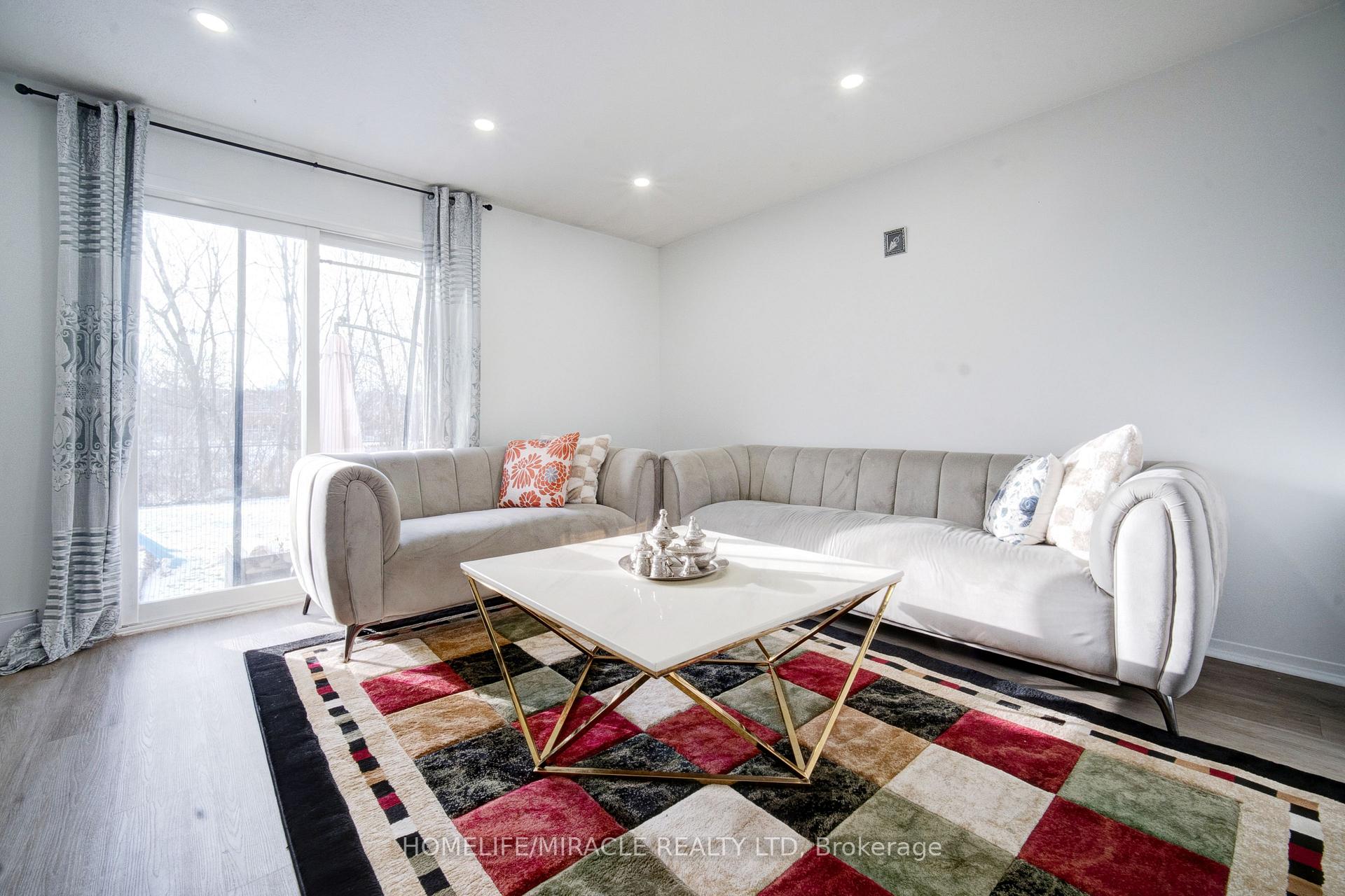 Photo 11 of Unit 53, 40 Imperial Road N, Guelph, Willow West/Sugarbush/West Acres — HOMEH
