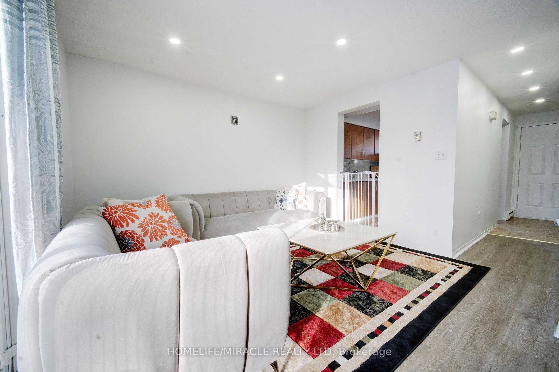 Photo 12 of Unit 53, 40 Imperial Road N, Guelph, Willow West/Sugarbush/West Acres — HOMEH