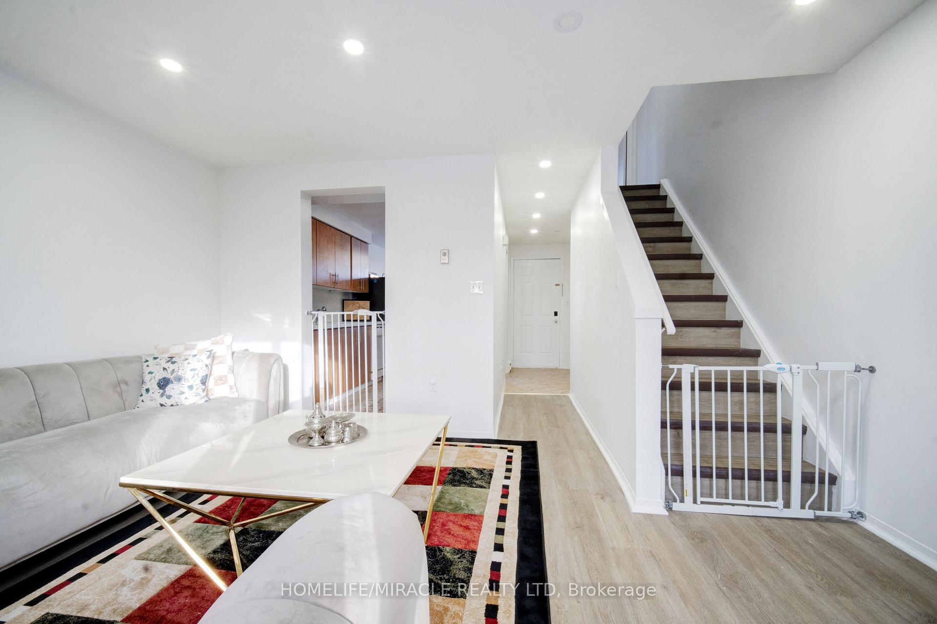 Photo 13 of Unit 53, 40 Imperial Road N, Guelph, Willow West/Sugarbush/West Acres — HOMEH