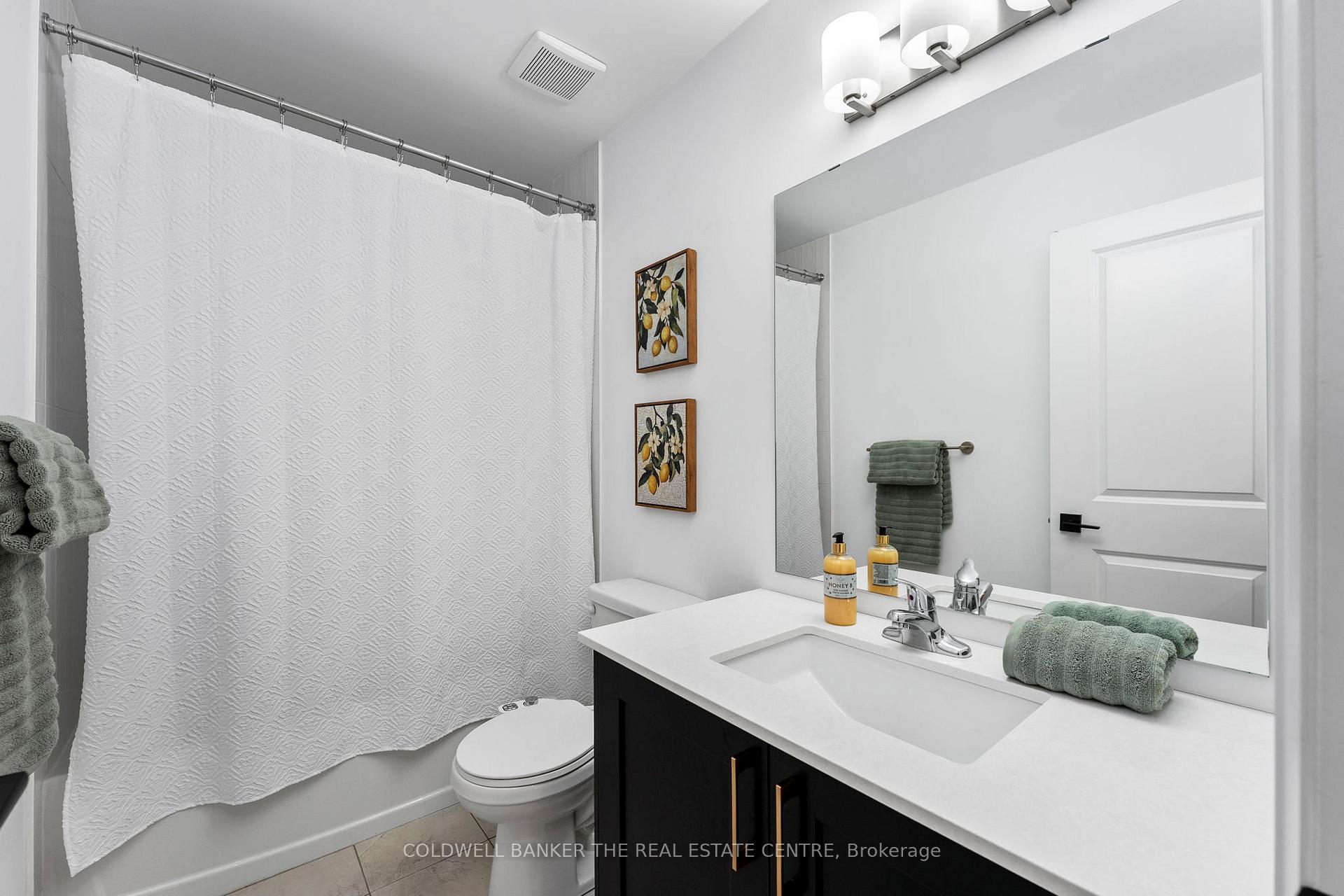 Photo 10 of 121 Fairlane Avenue, Barrie, Painswick South — HOMEH