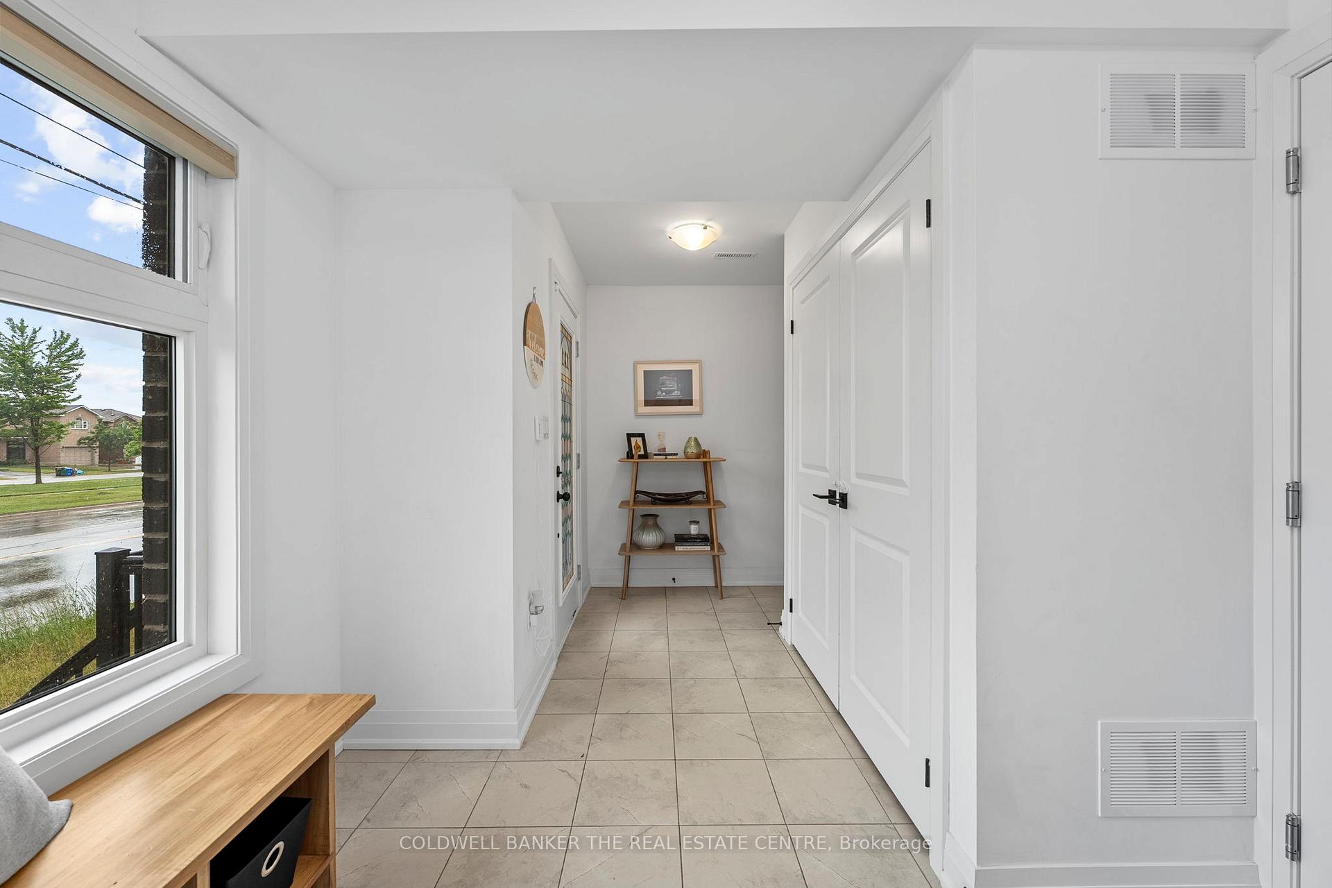 Photo 18 of 121 Fairlane Avenue, Barrie, Painswick South — HOMEH