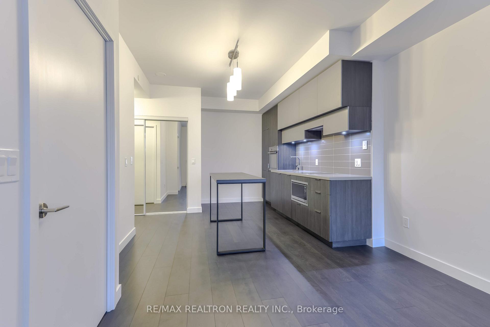 Photo 17 of Unit 907, 8 Eglinton Avenue E, Toronto, Mount Pleasant West — HOMEH
