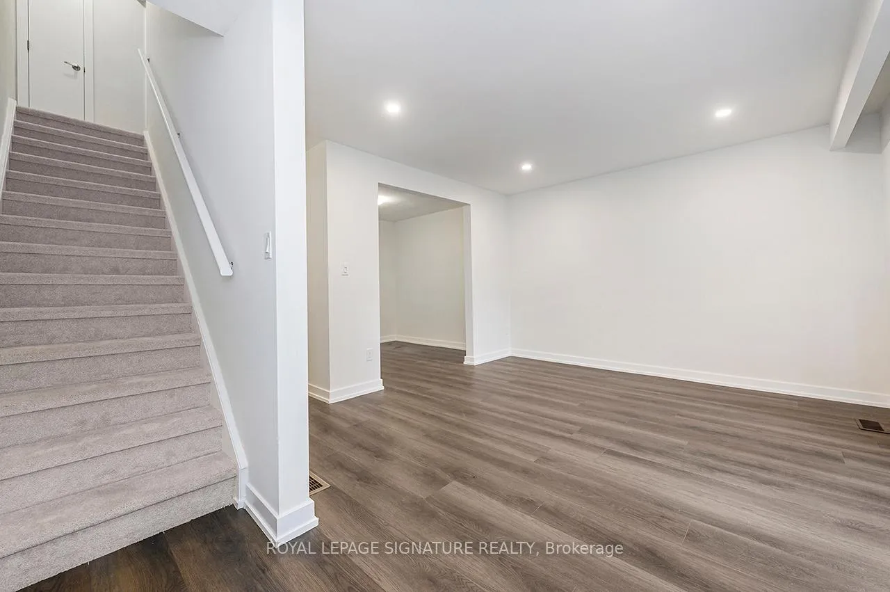 Photo 12 of 59 Woodman Drive, Hamilton, Kentley — HOMEH