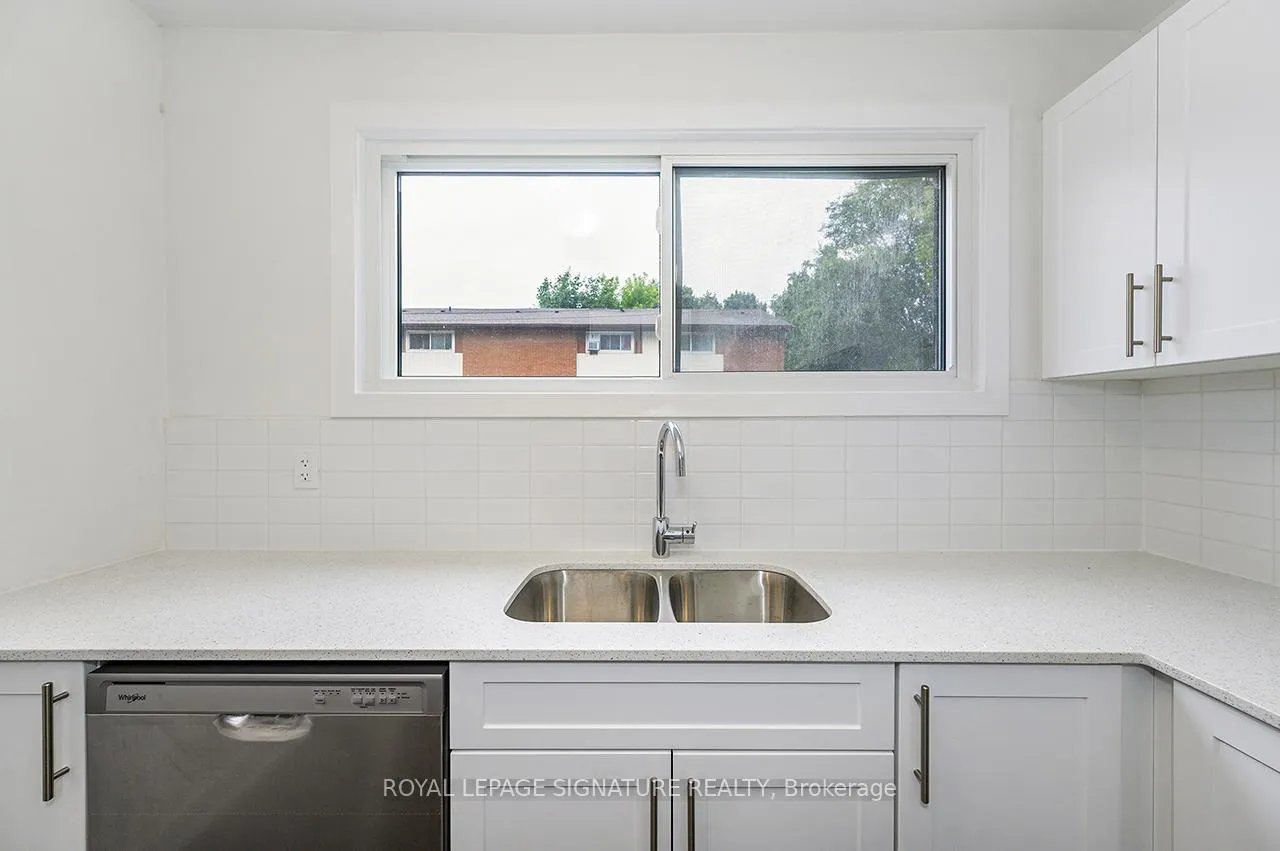 Photo 21 of 59 Woodman Drive, Hamilton, Kentley — HOMEH
