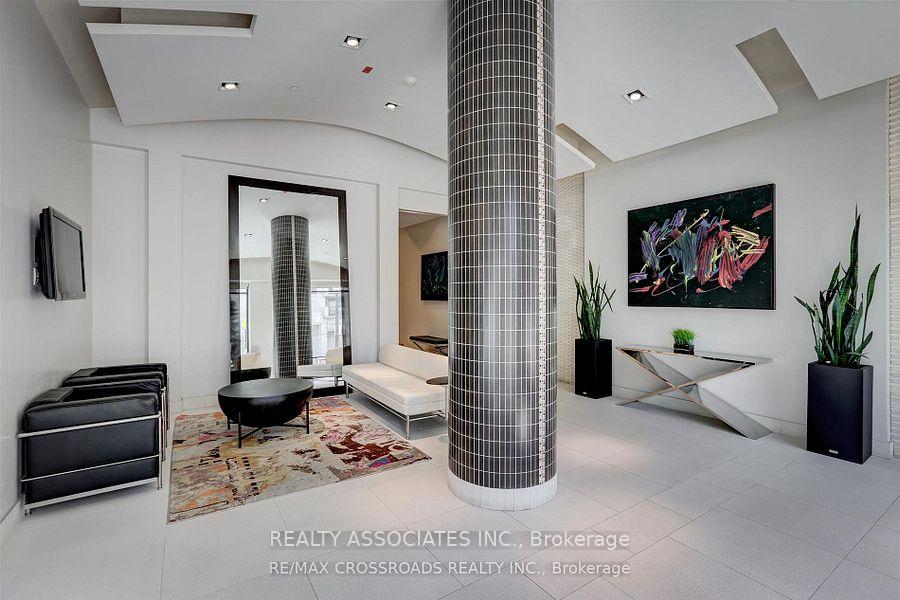 Photo 2 of Unit 709, 676 Sheppard Avenue E, North York, Bayview Village — HOMEH