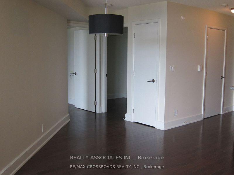 Photo 9 of Unit 709, 676 Sheppard Avenue E, North York, Bayview Village — HOMEH